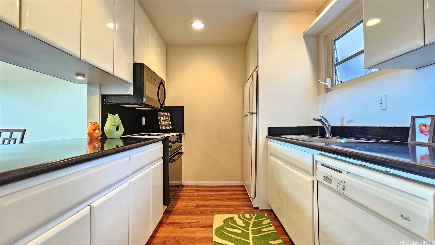98-1451 Kaahumanu Street B