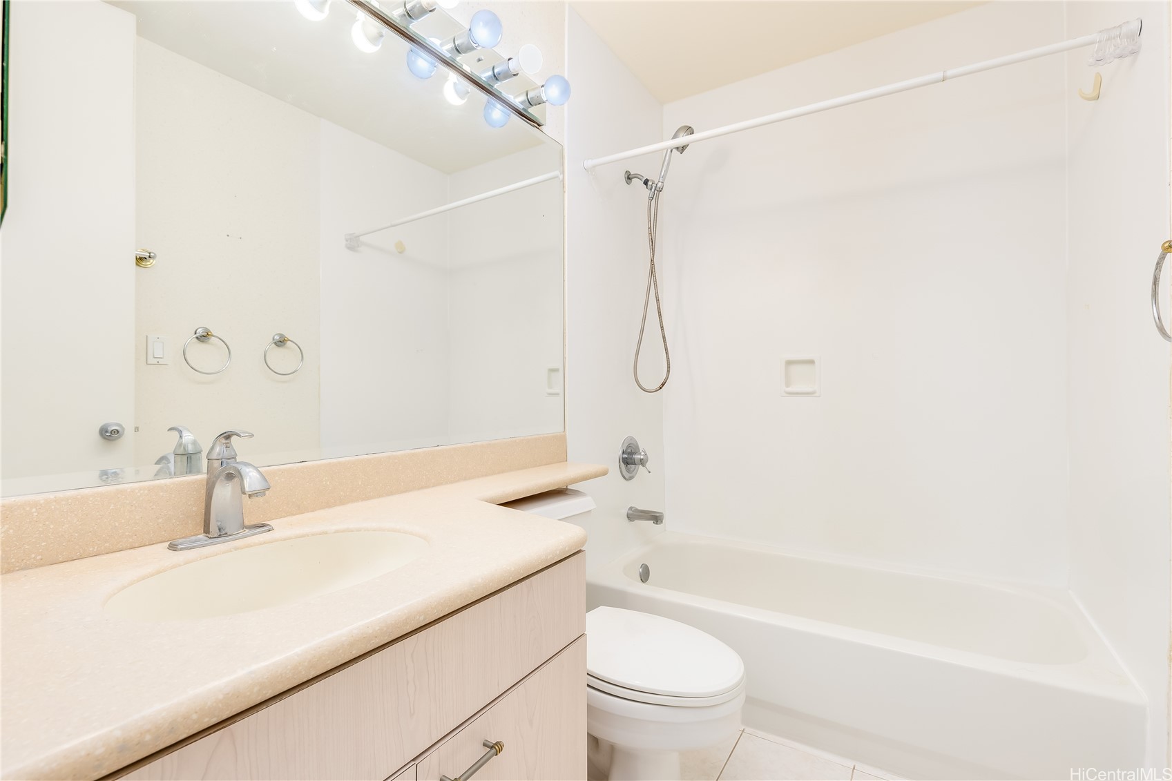 1848 Kahakai Drive 2104