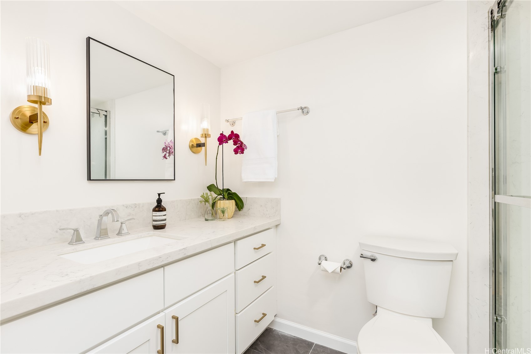 3138 Waialae Avenue 413