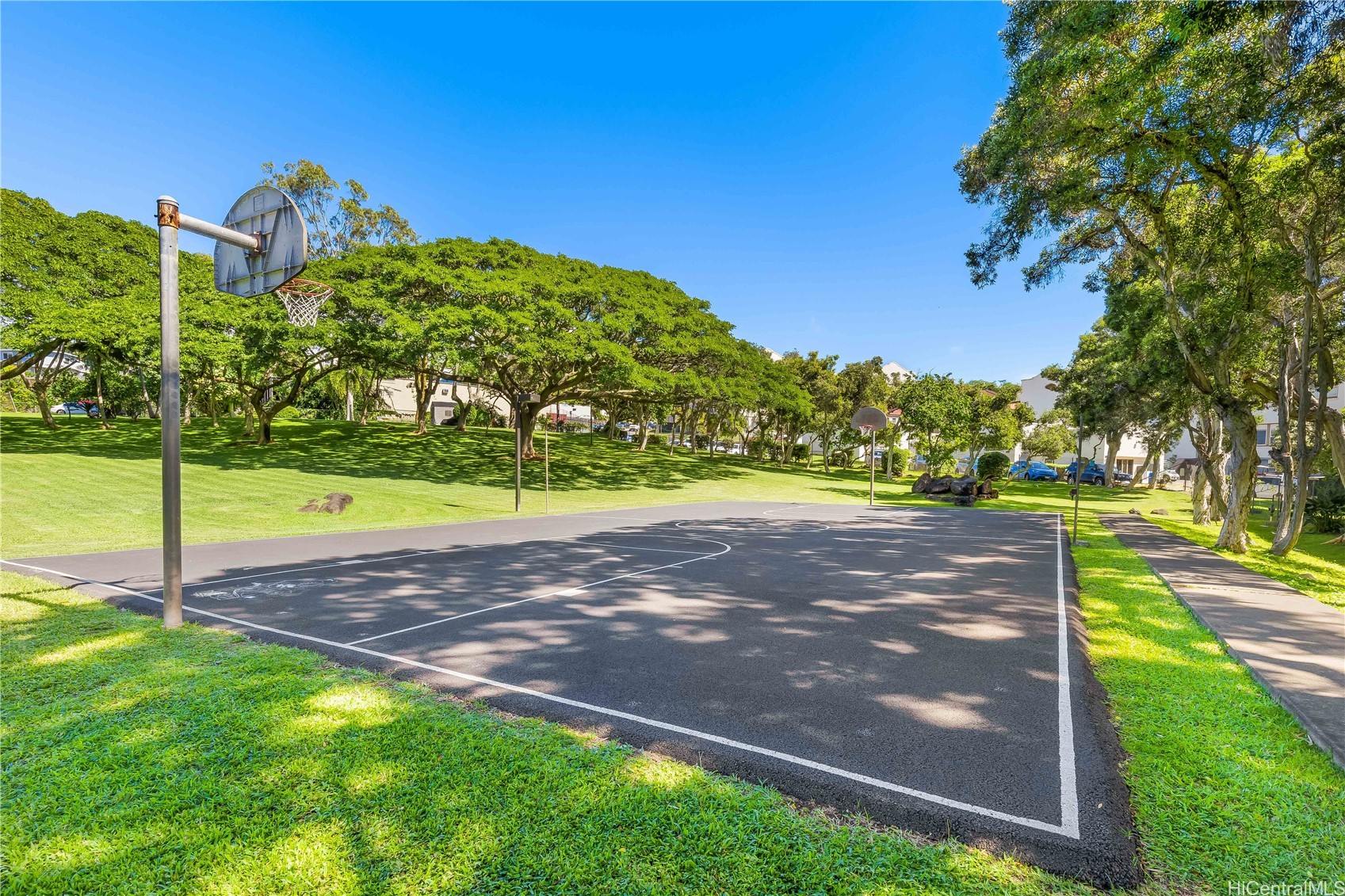 3138 Waialae Avenue 413