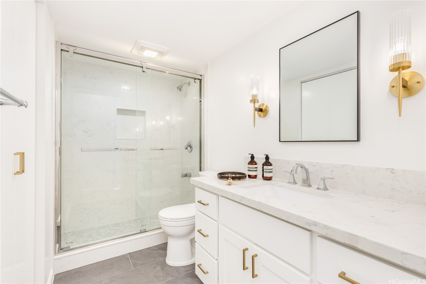 3138 Waialae Avenue 413