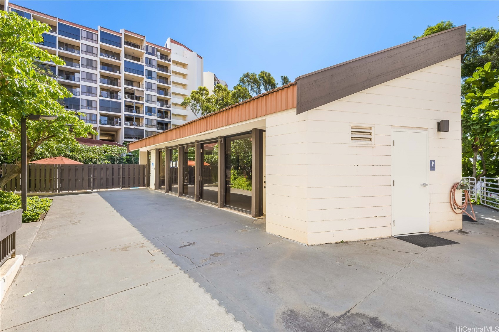 3138 Waialae Avenue 413