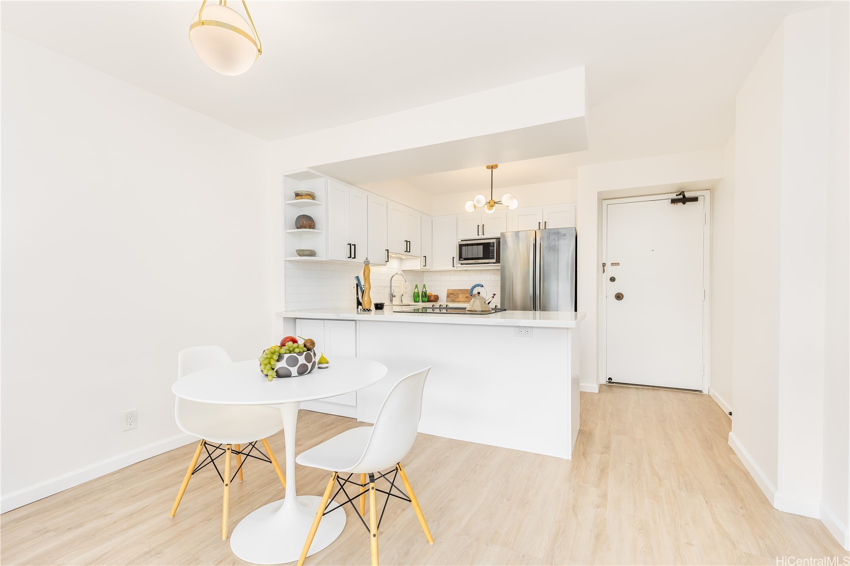 3138 Waialae Avenue 413