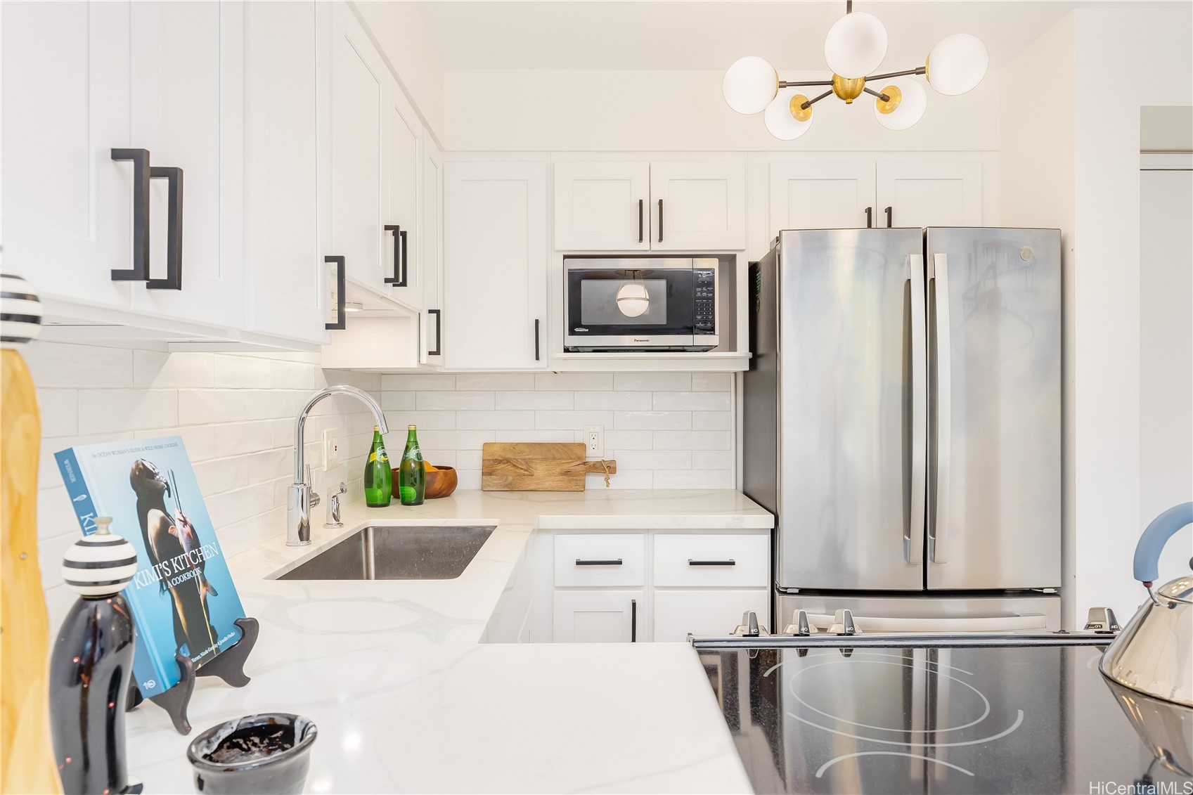 3138 Waialae Avenue 413