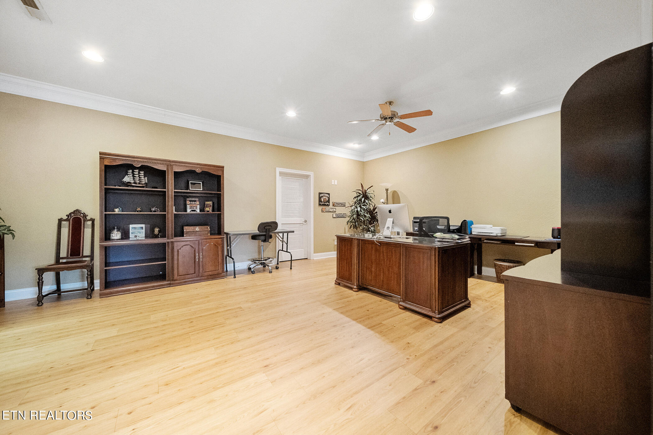 171 Waterford Circle