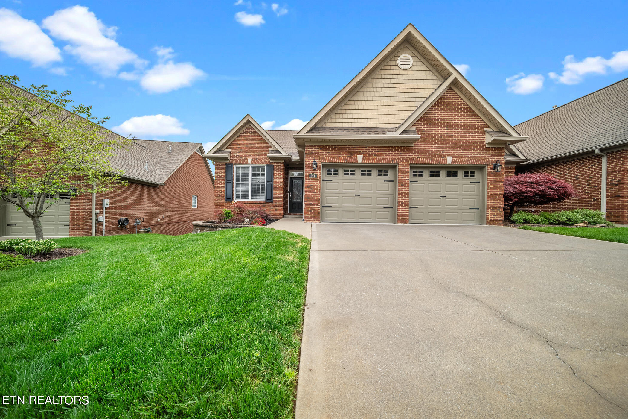 171 Waterford Circle