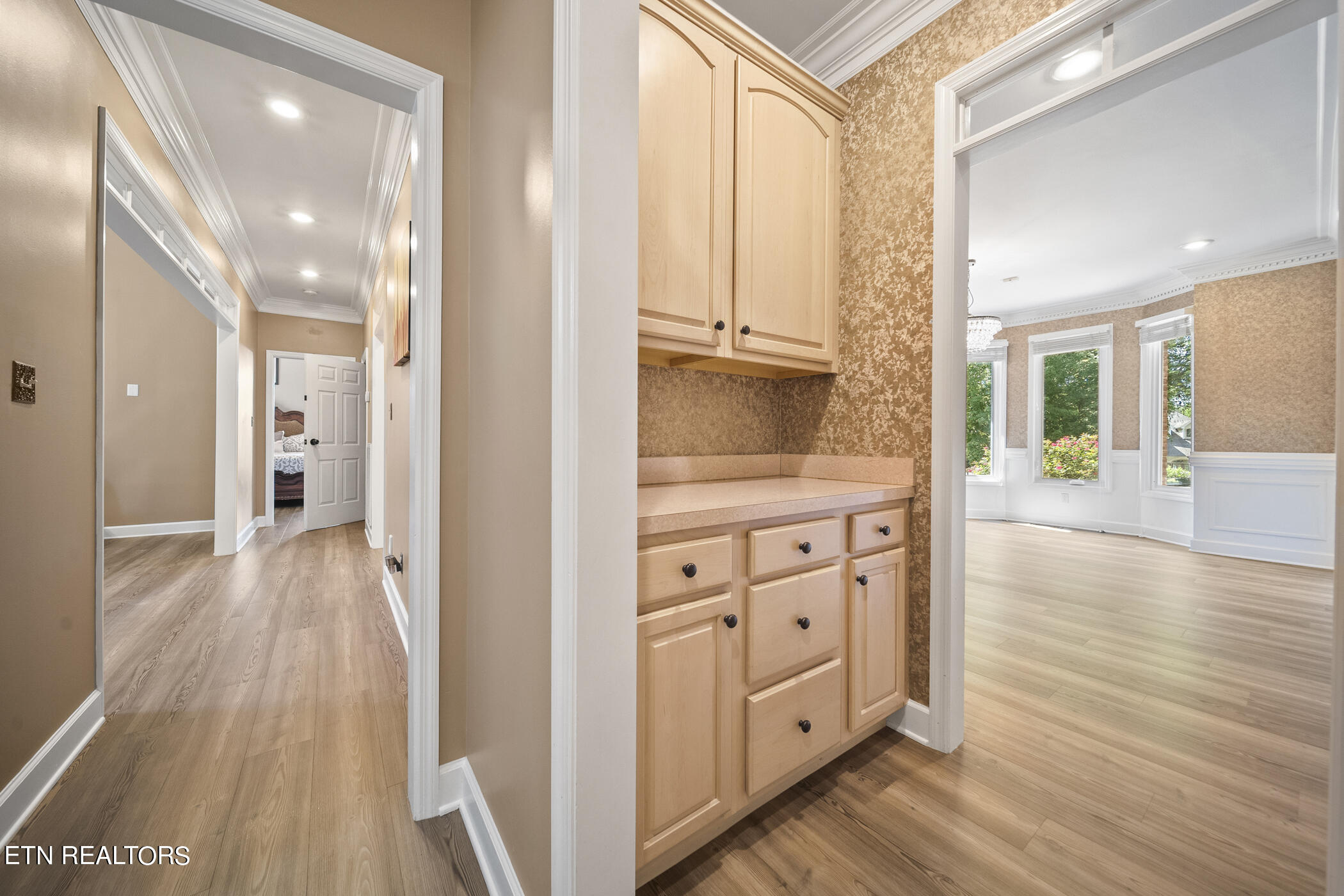 5305 Rio Vista Lane