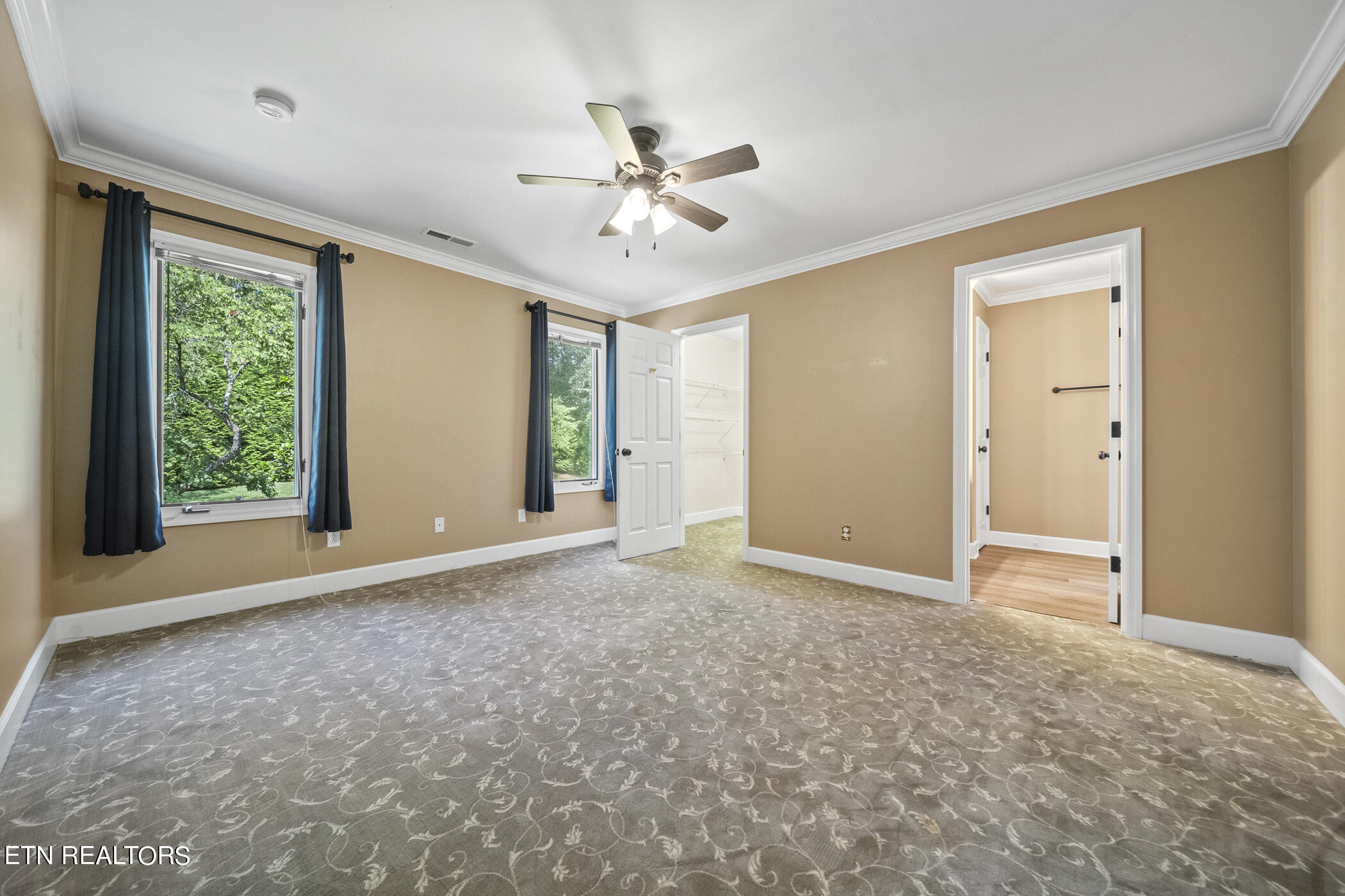 5305 Rio Vista Lane