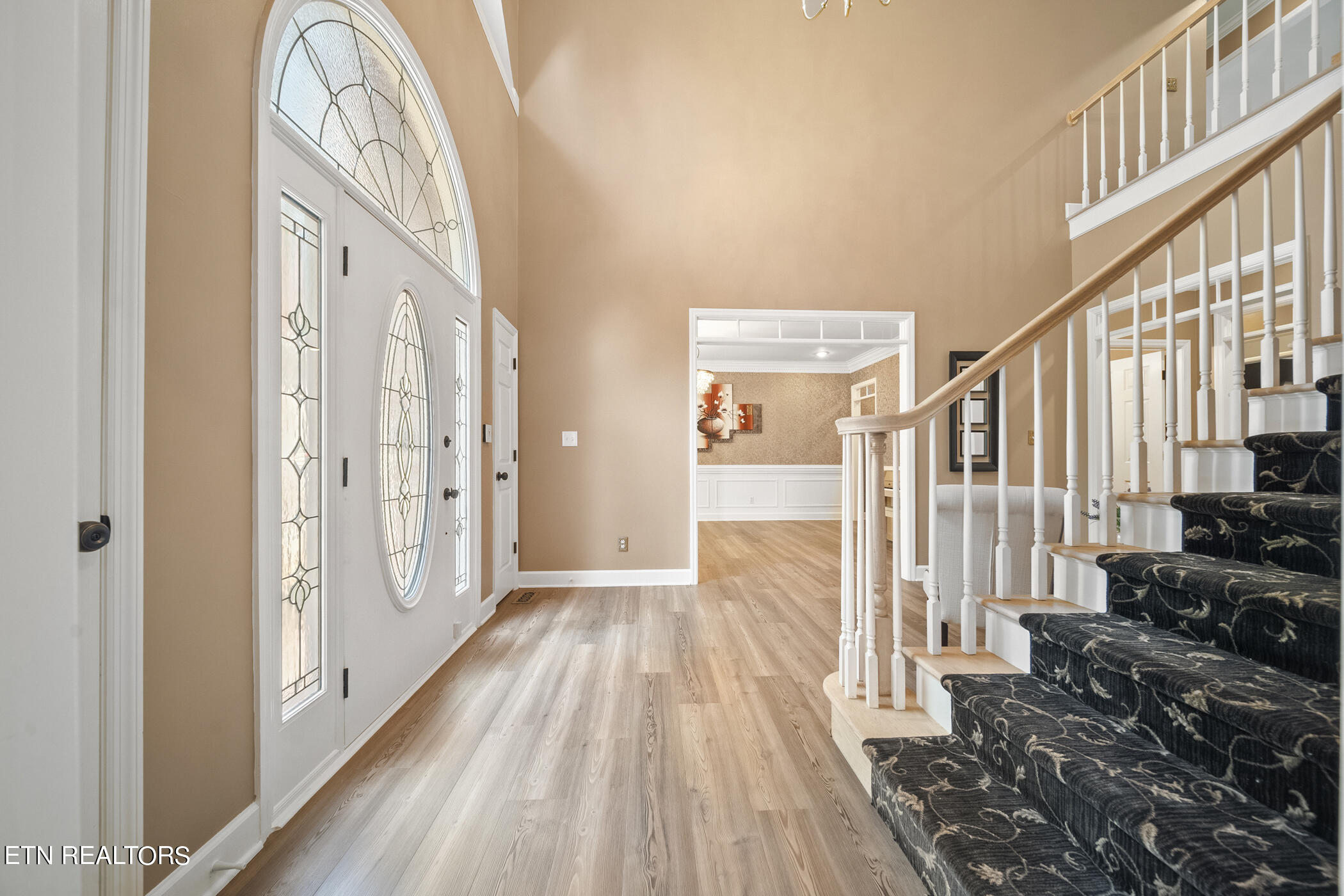 5305 Rio Vista Lane