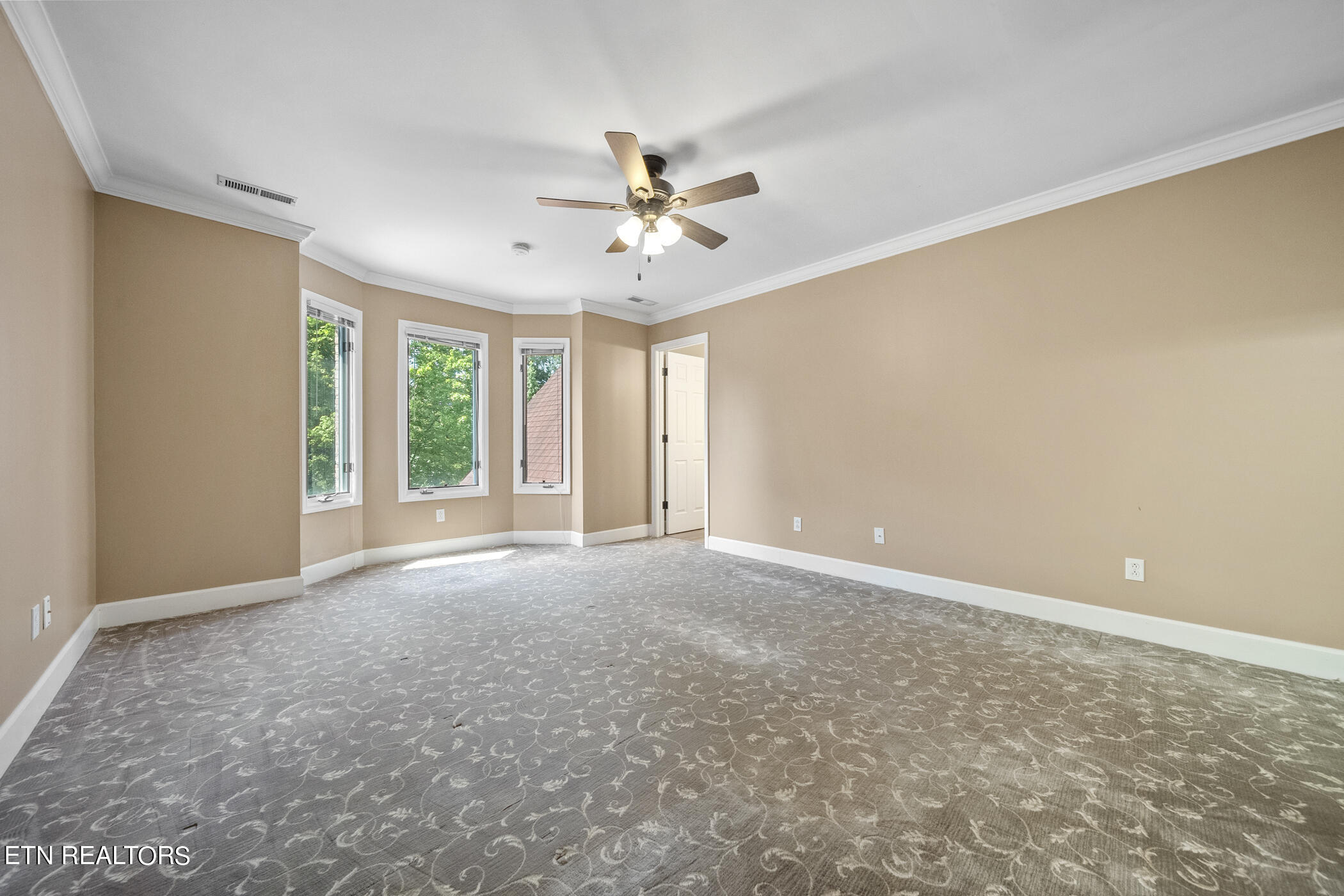 5305 Rio Vista Lane