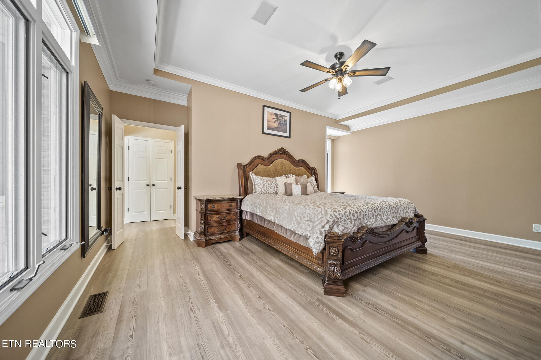 5305 Rio Vista Lane