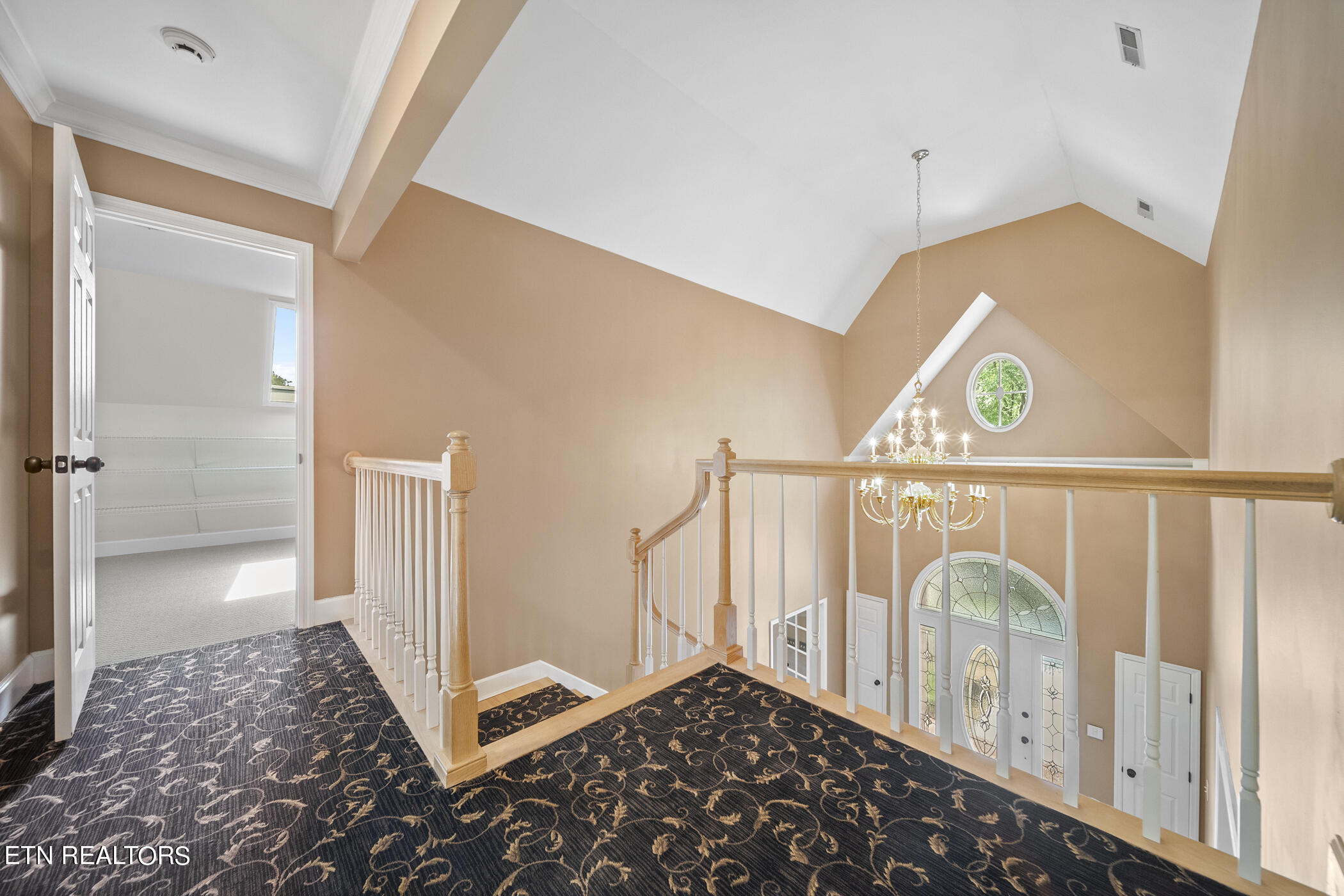 5305 Rio Vista Lane