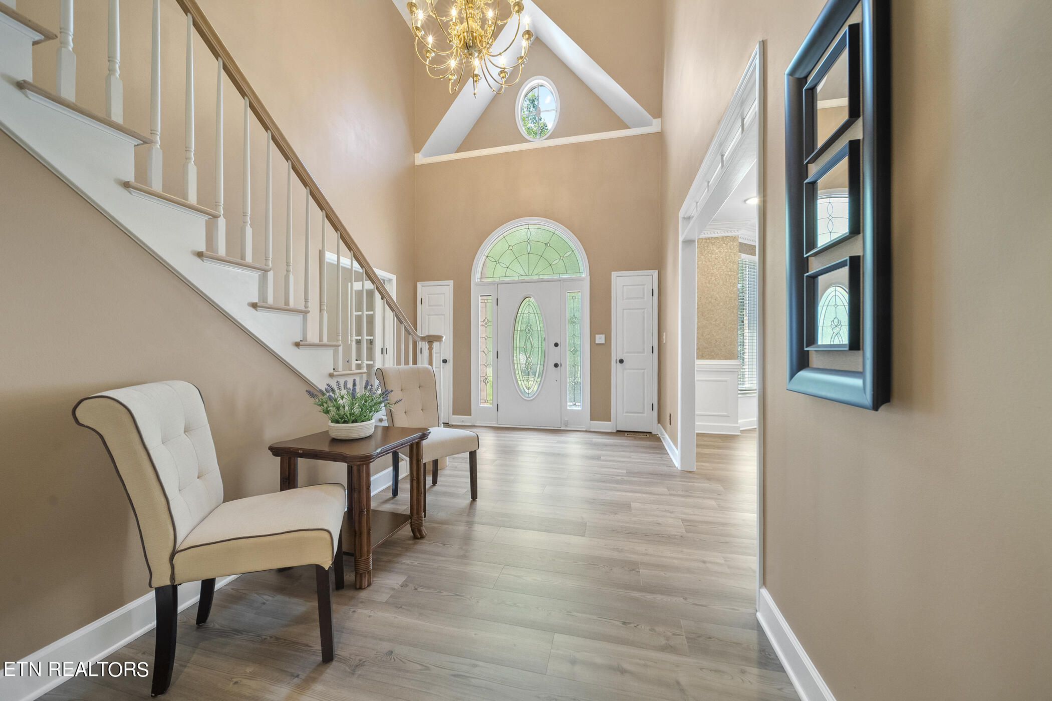 5305 Rio Vista Lane
