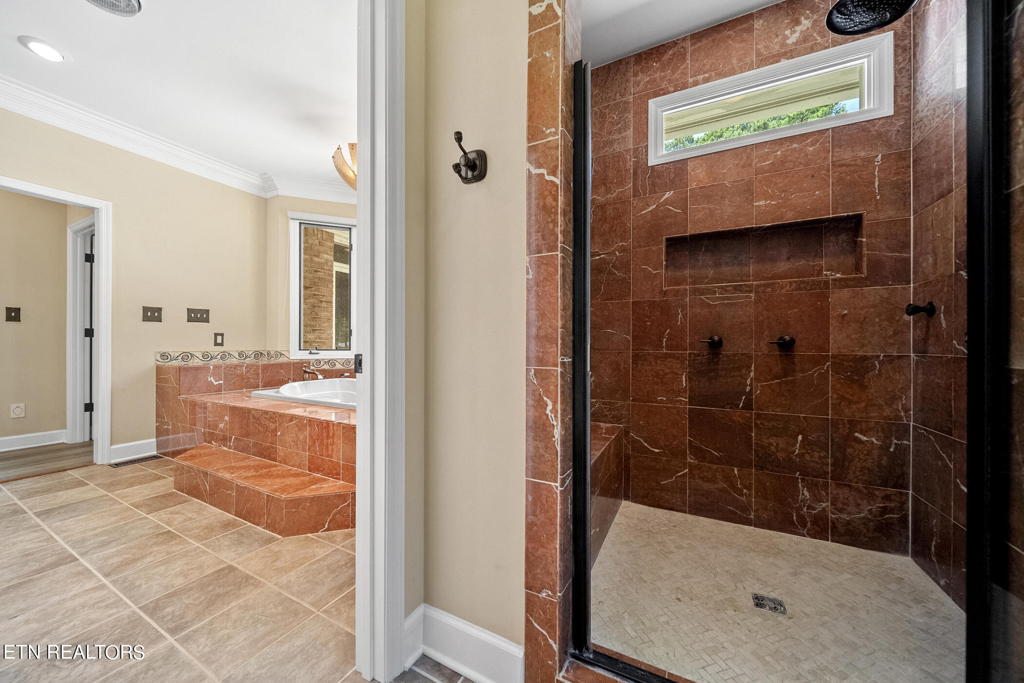 5305 Rio Vista Lane