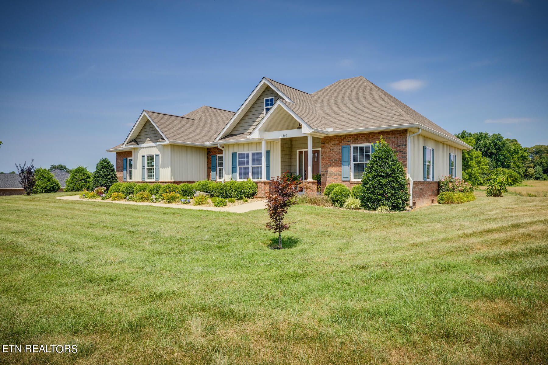 305 Saddle Ridge Court
