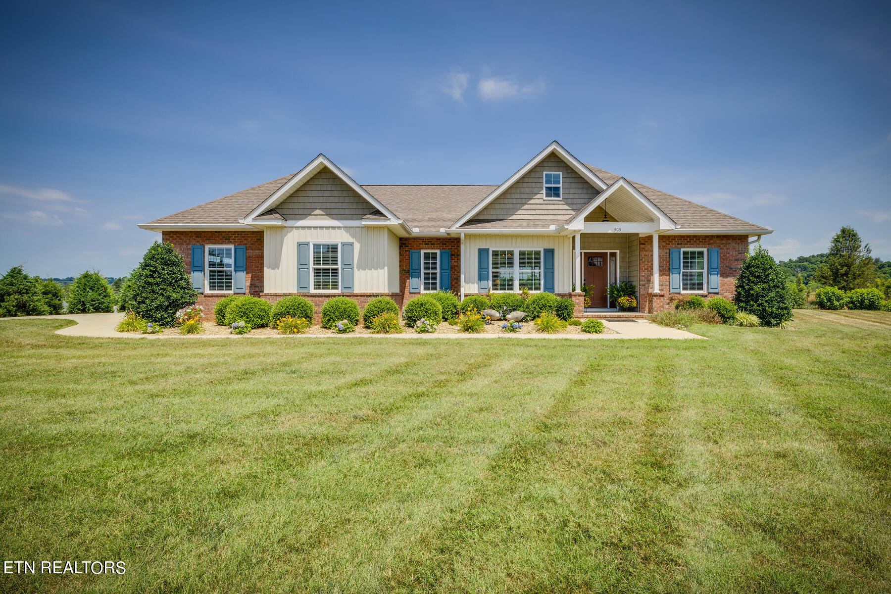 305 Saddle Ridge Court