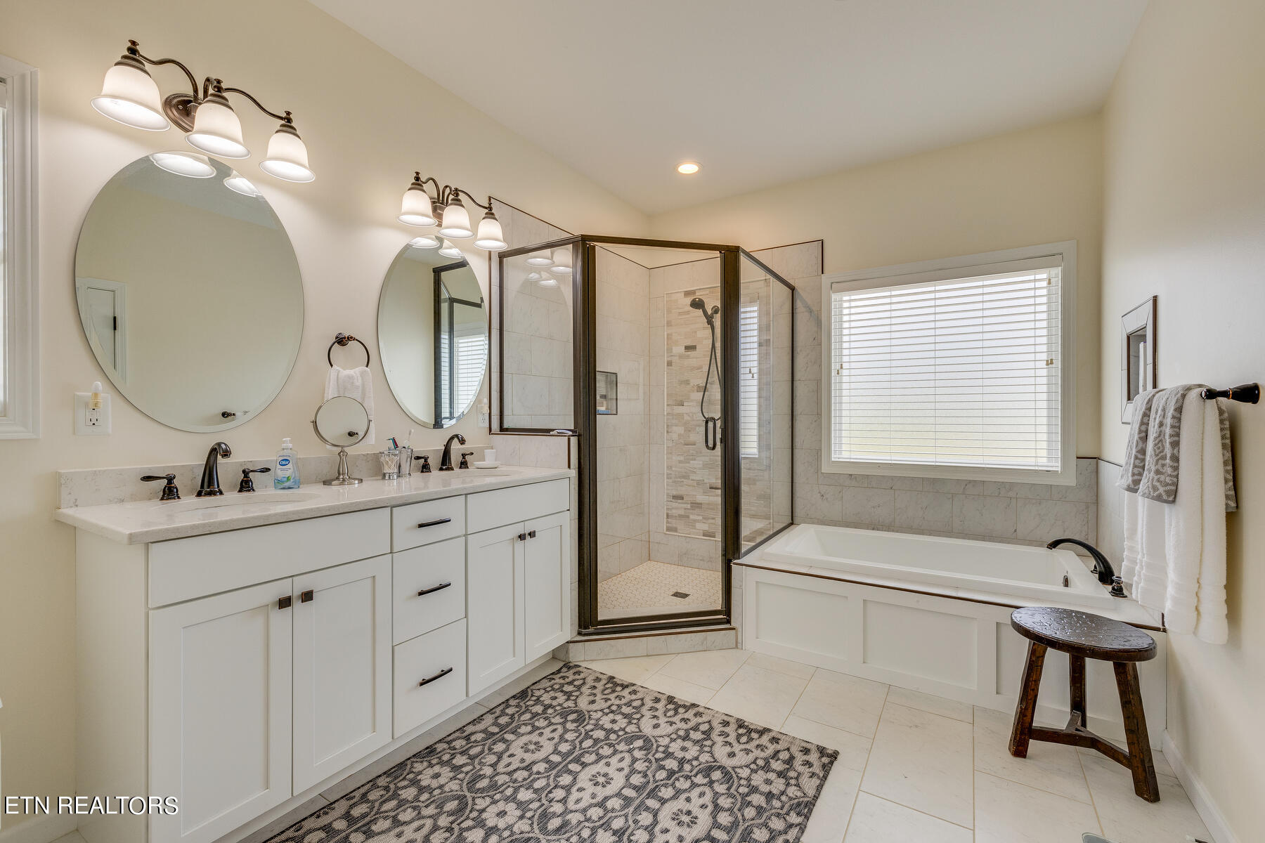 305 Saddle Ridge Court