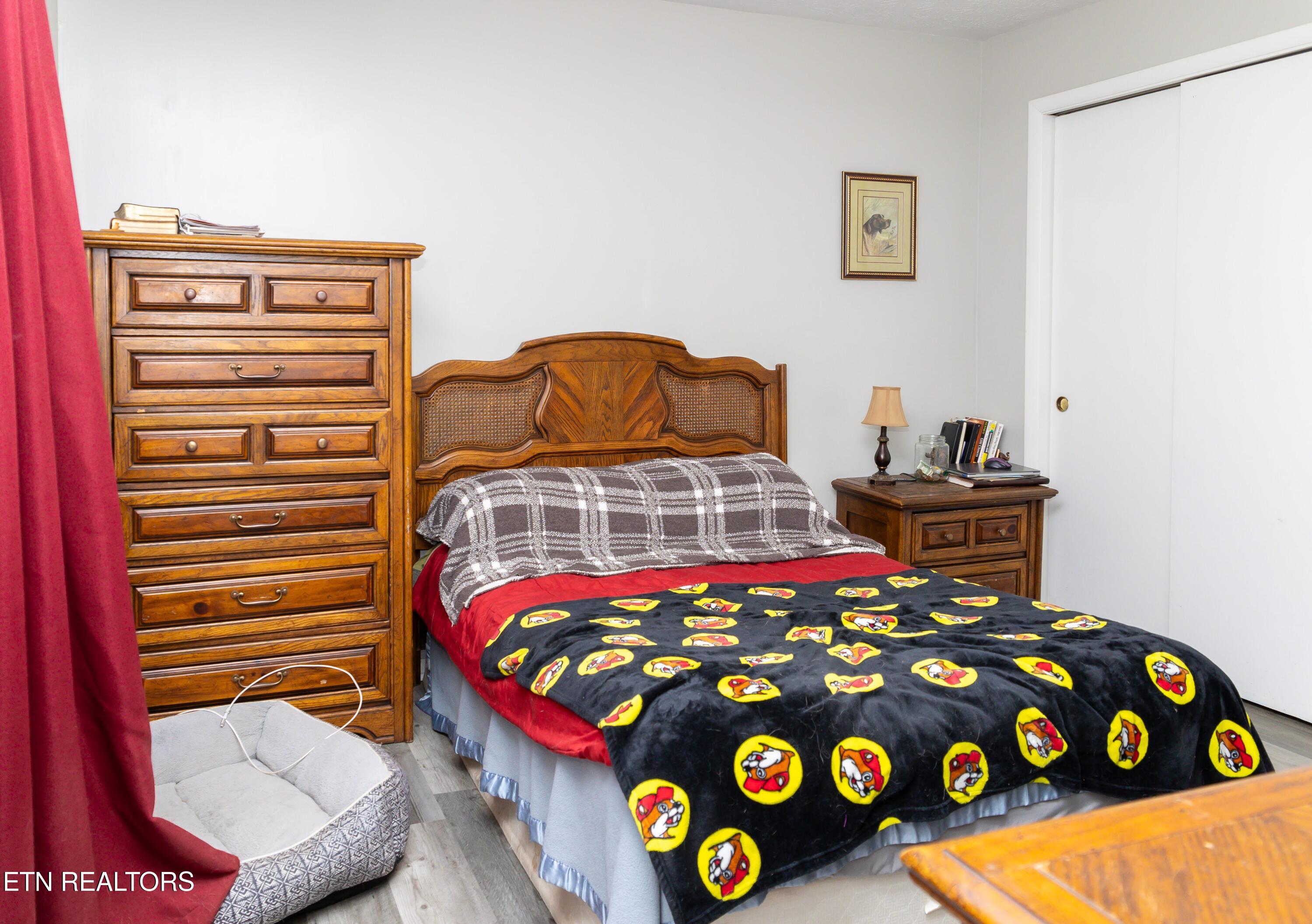 1809 Ridgecrest Drive