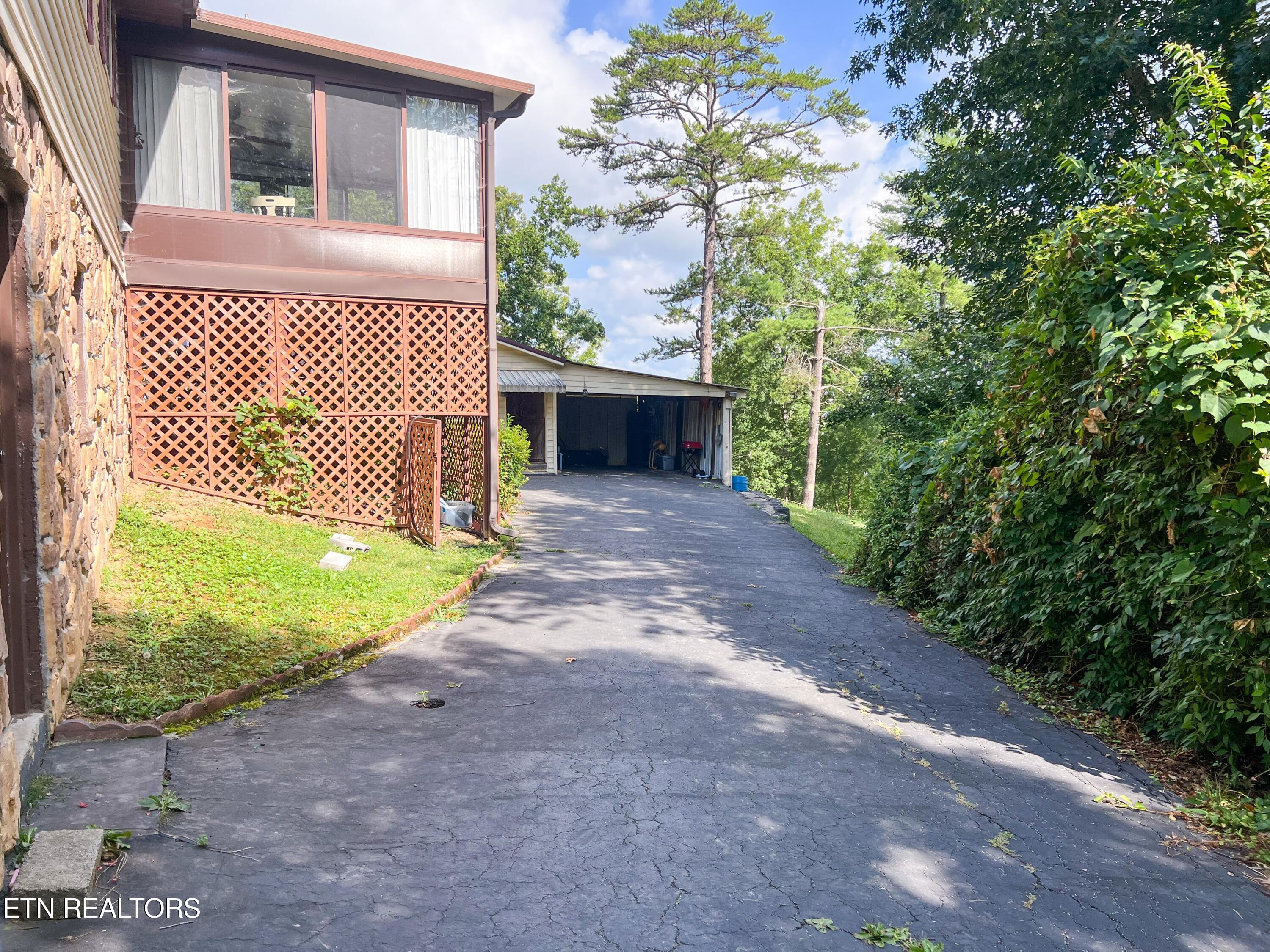 1809 Ridgecrest Drive