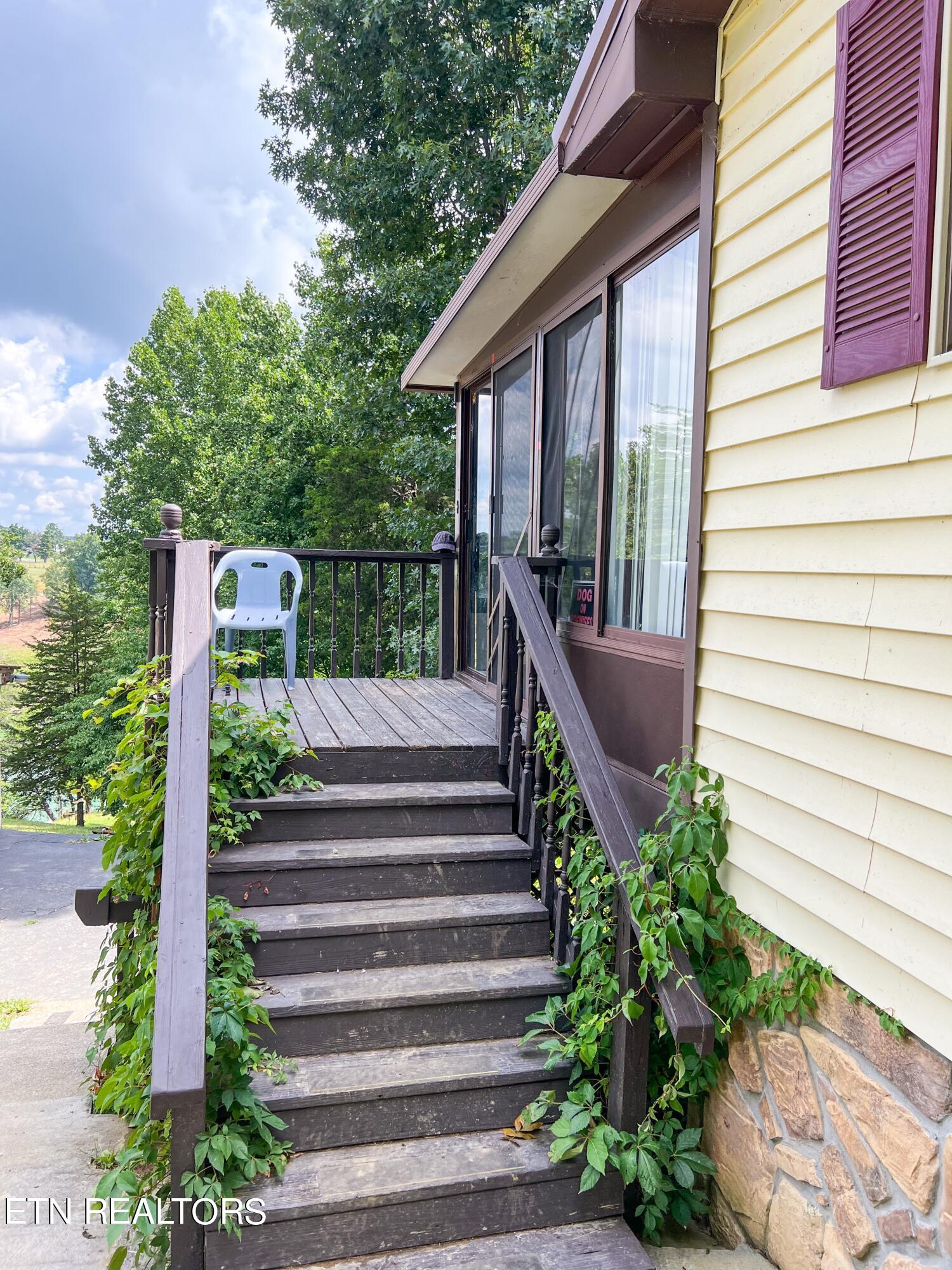 1809 Ridgecrest Drive