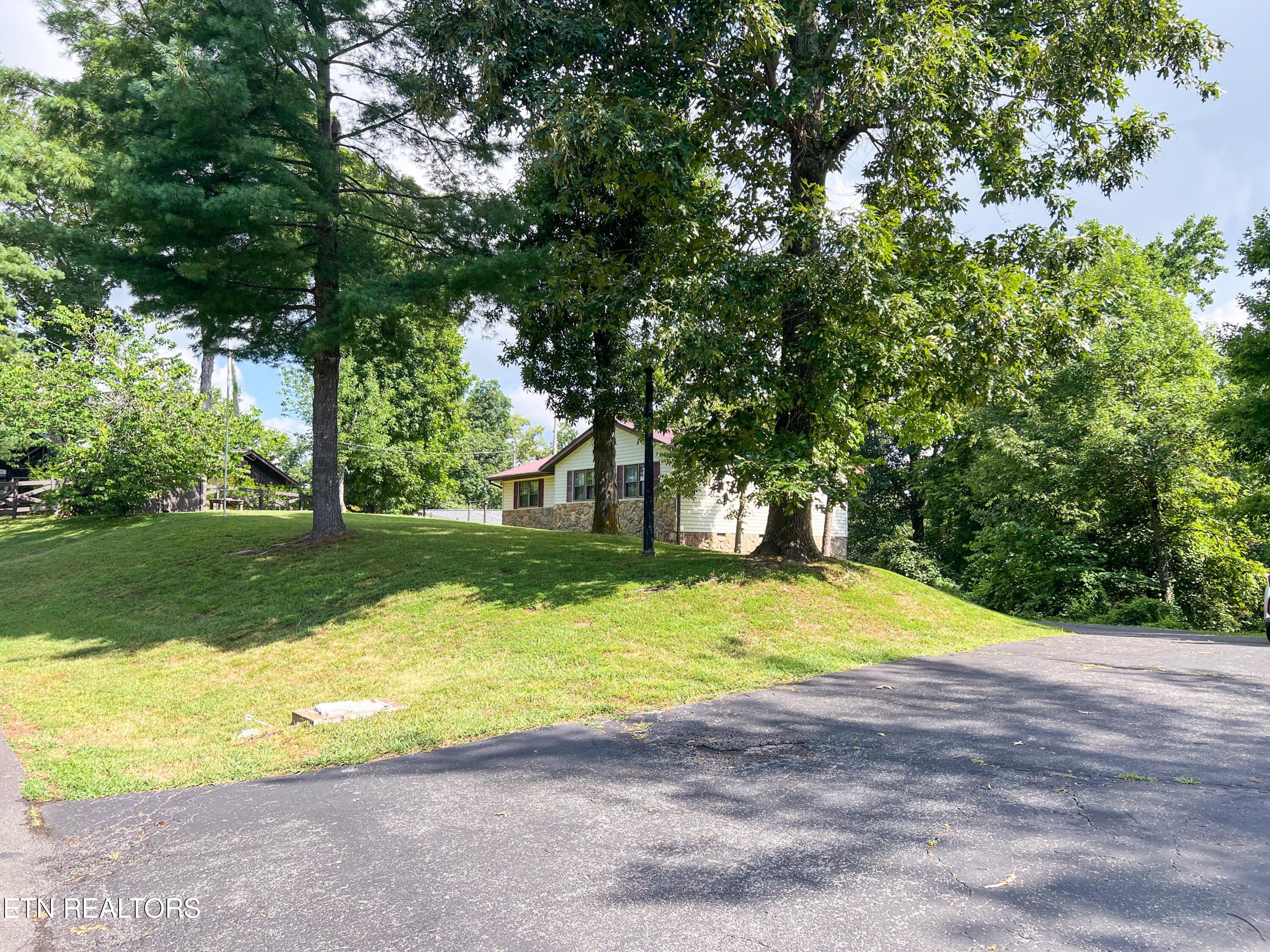 1809 Ridgecrest Drive
