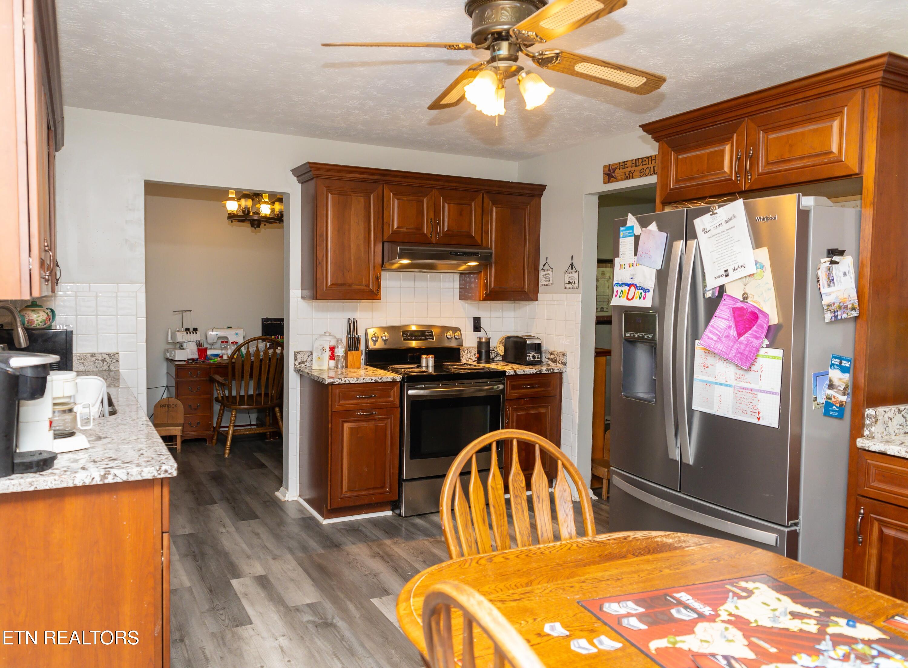 1809 Ridgecrest Drive
