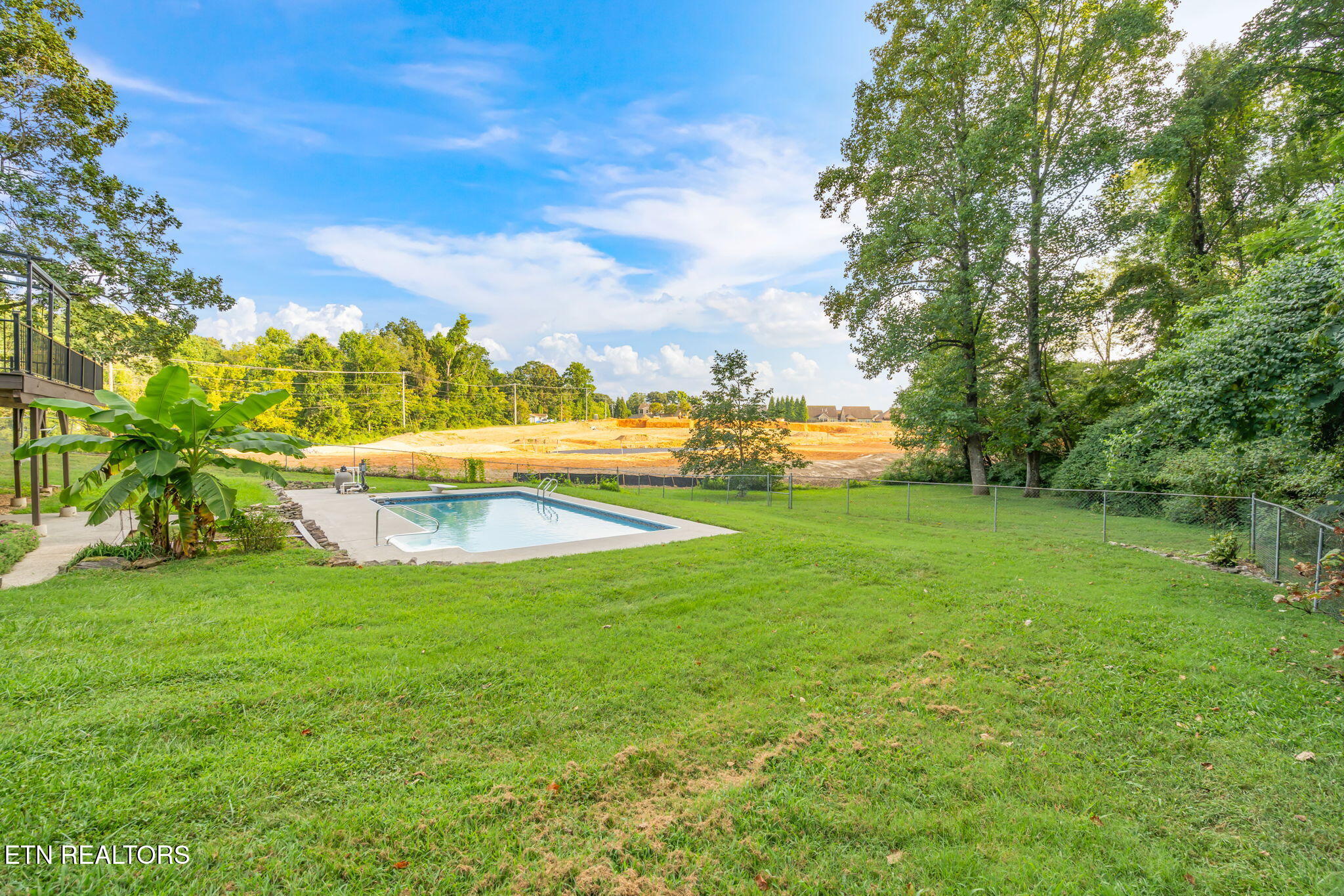 1101 Hickory Tr
