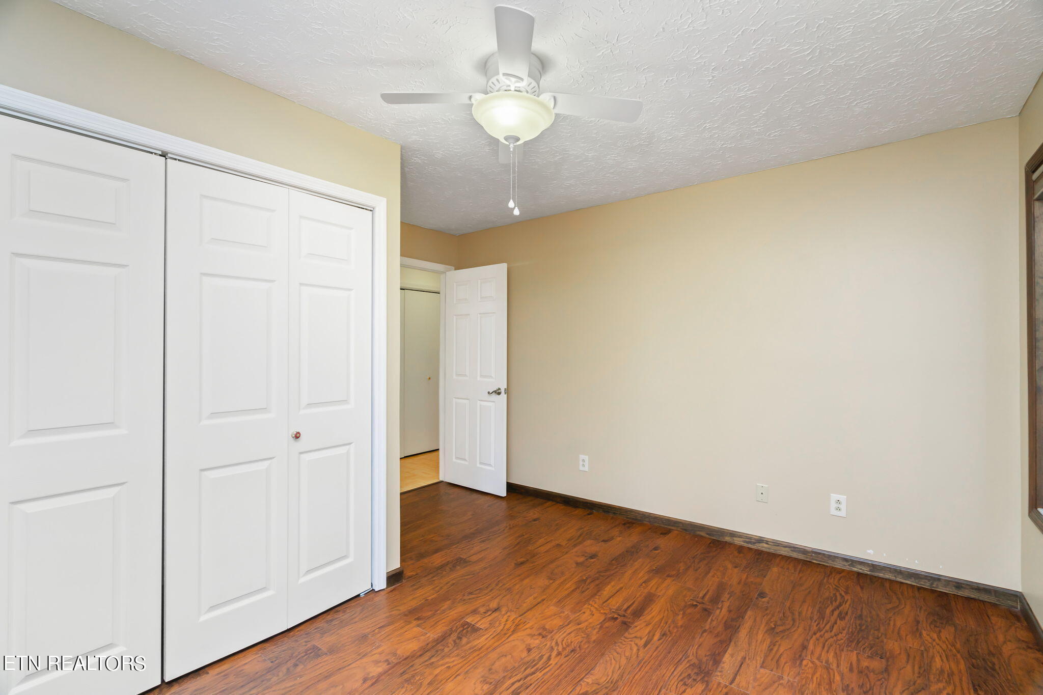 1101 Hickory Tr