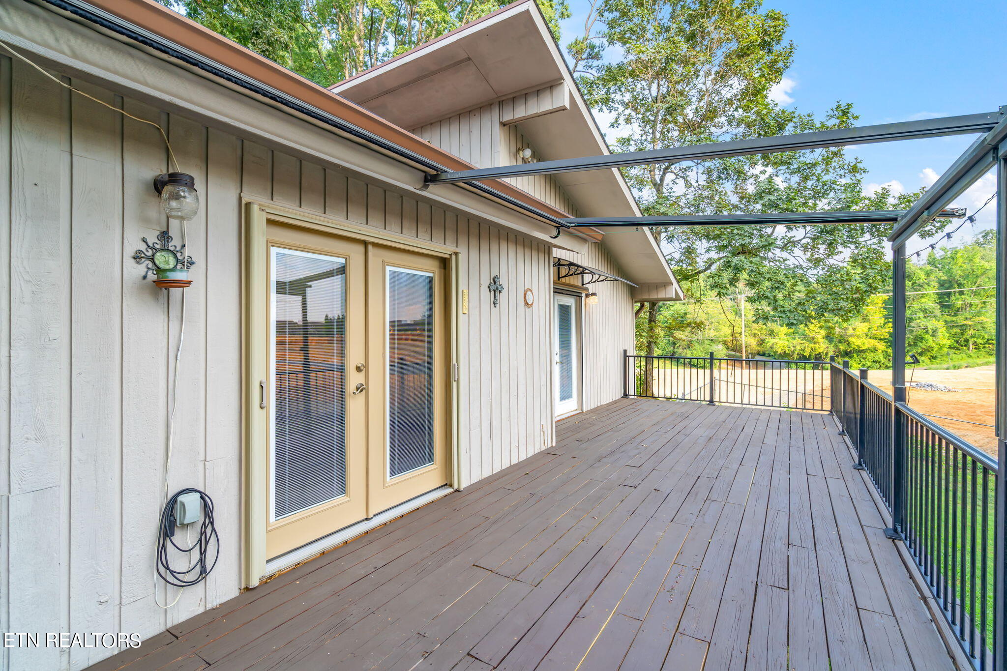 1101 Hickory Tr