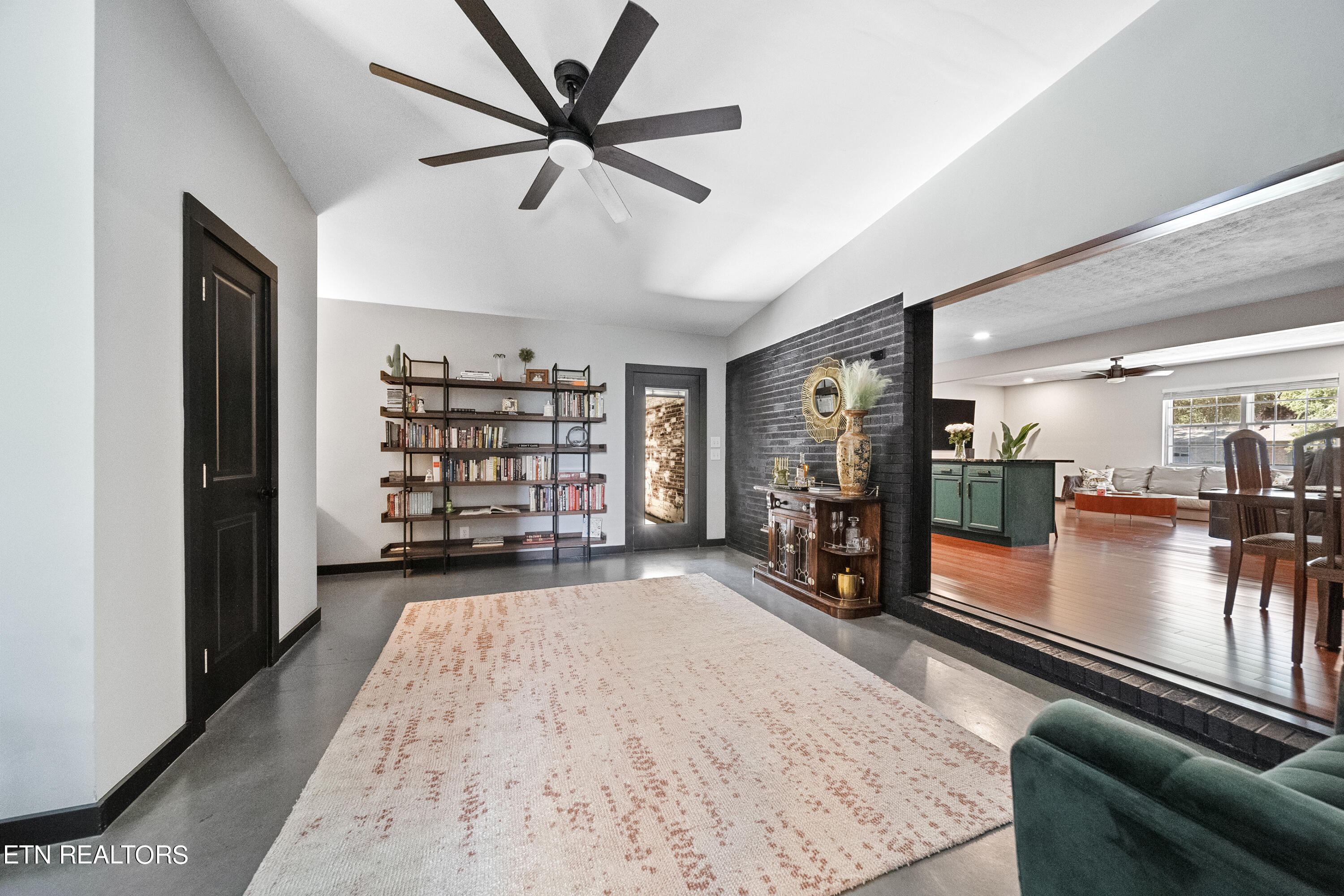 10600 Pinedale Drive
