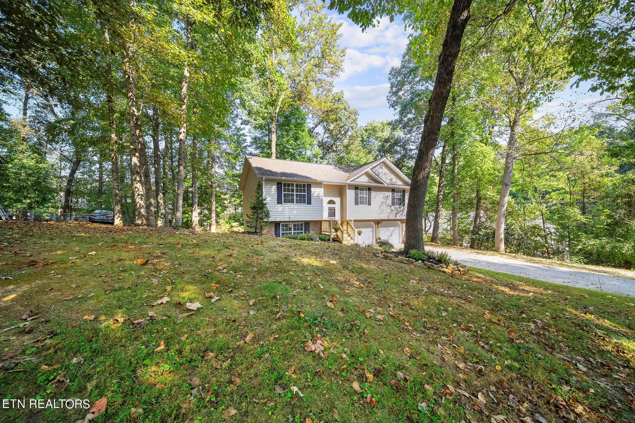 10705 Leeward Lane