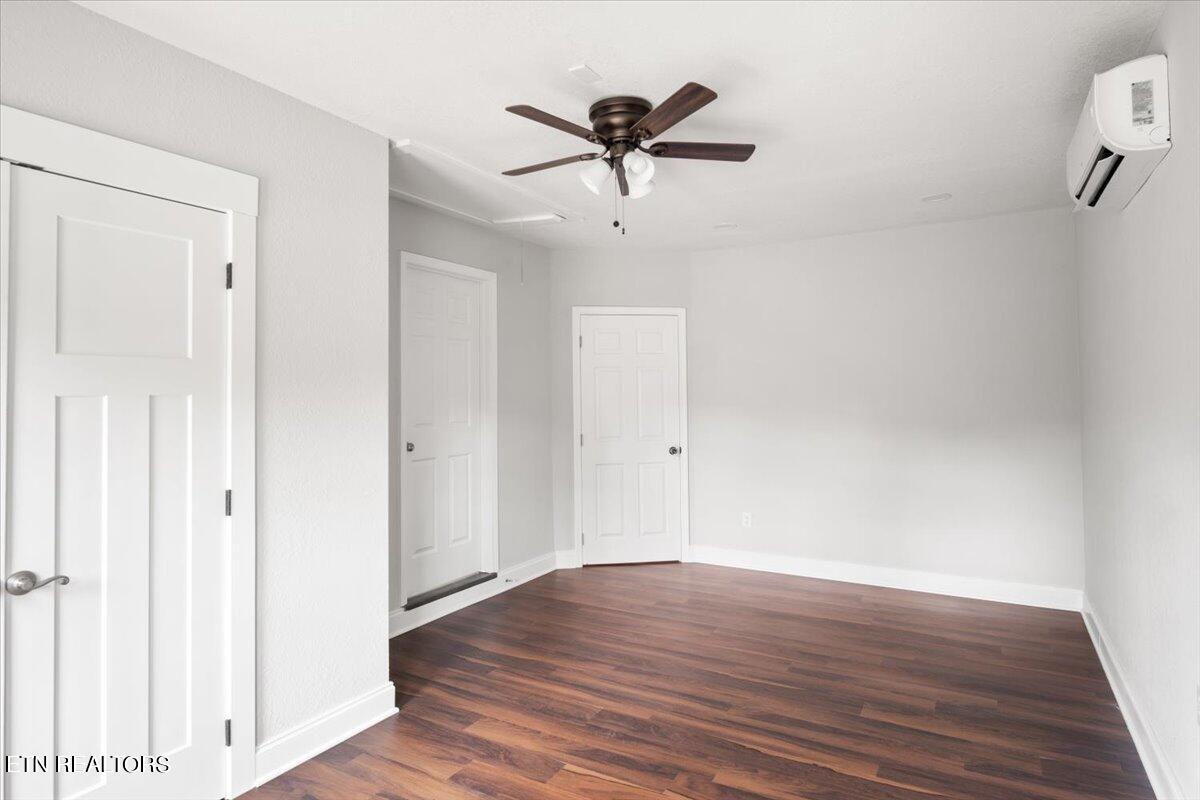 4613 NW Hickory View Circle