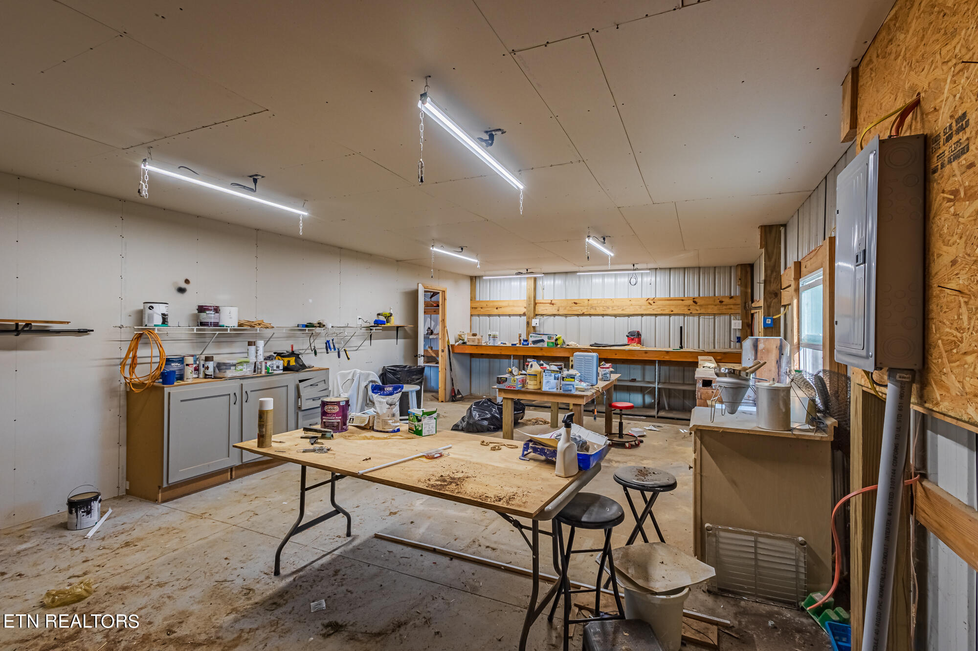3694 Highway 411N