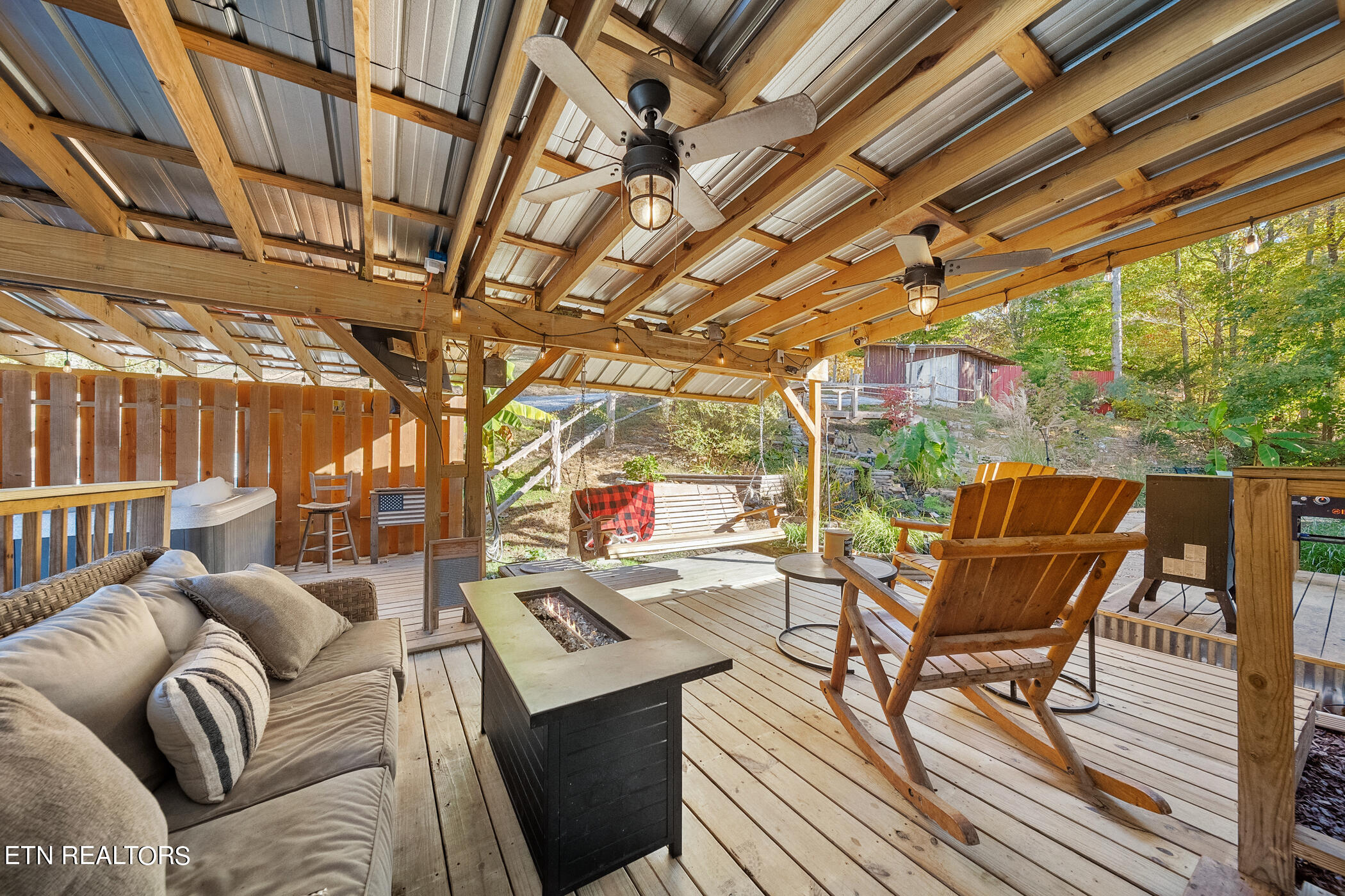 257 N Dark Hollow Rd
