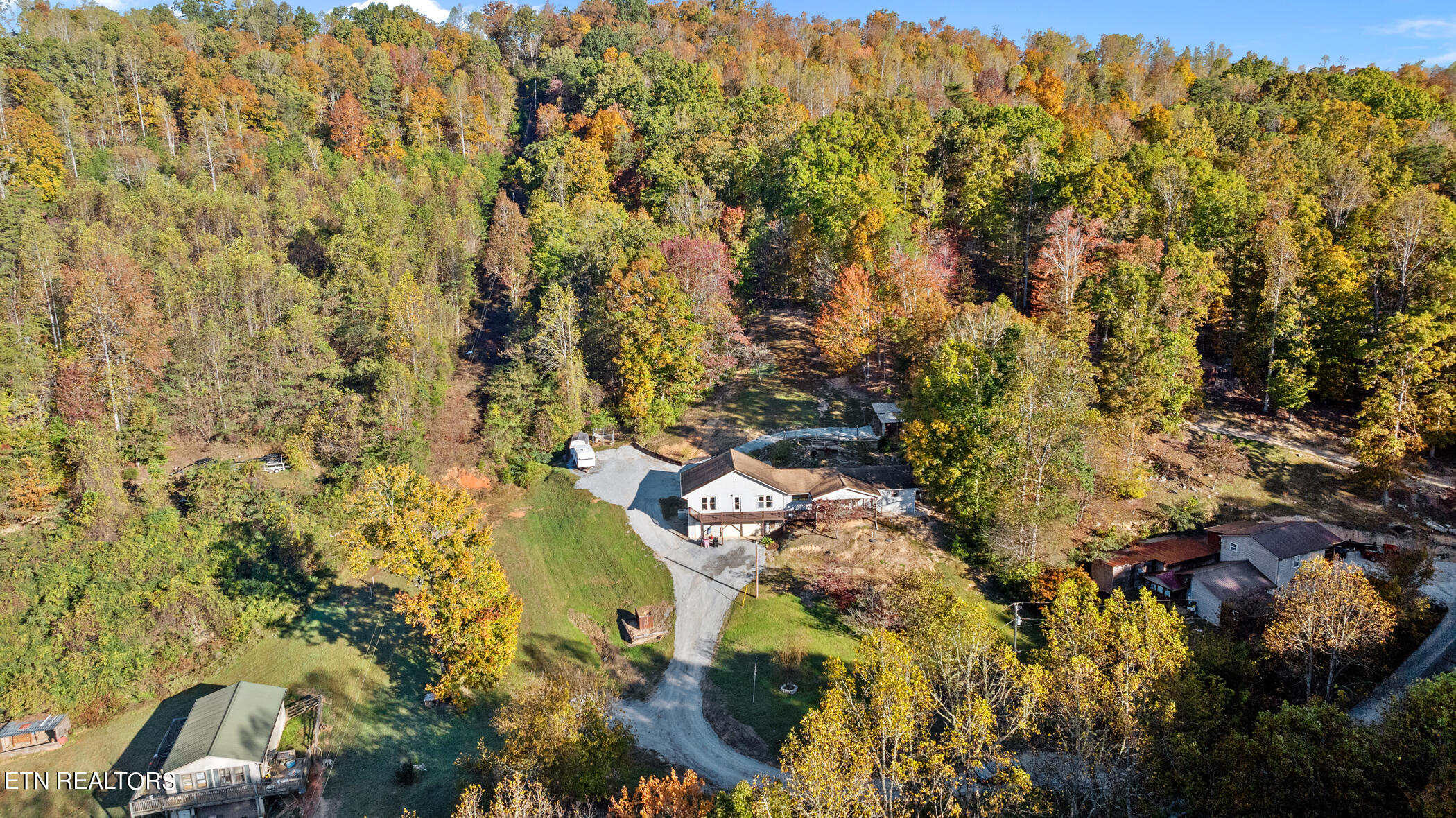 257 N Dark Hollow Rd