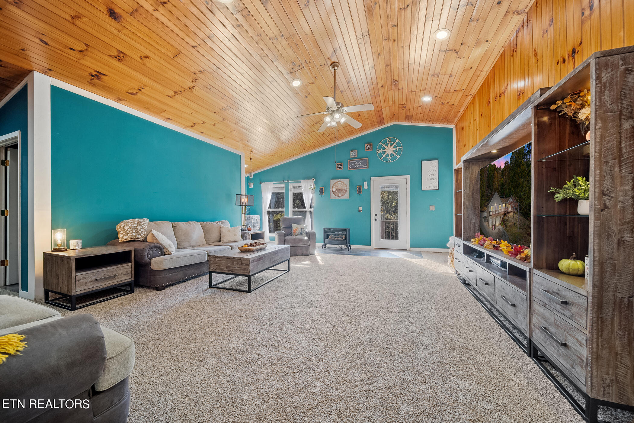 257 N Dark Hollow Rd