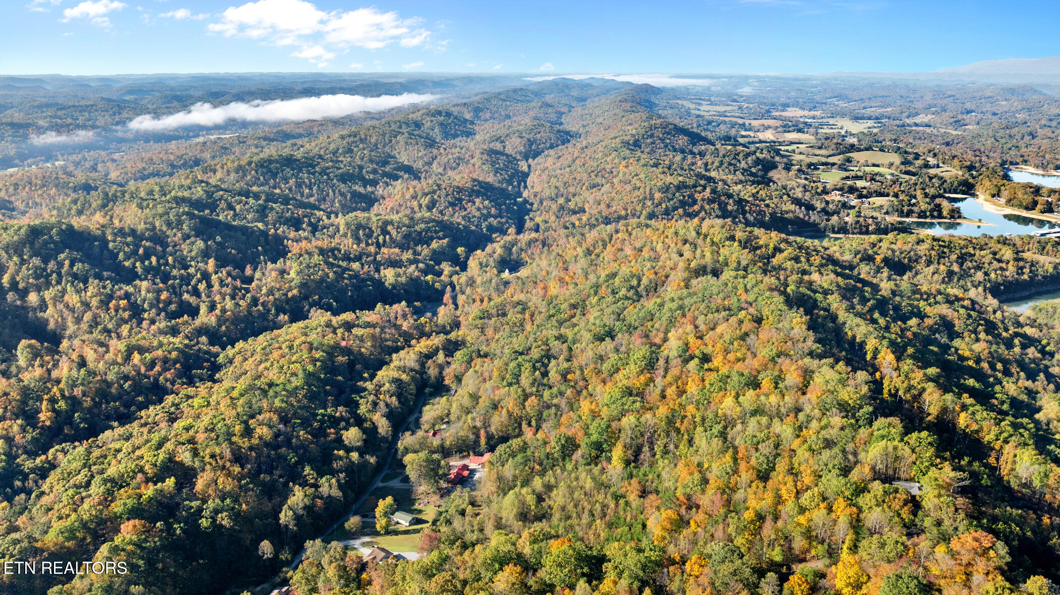 257 N Dark Hollow Rd