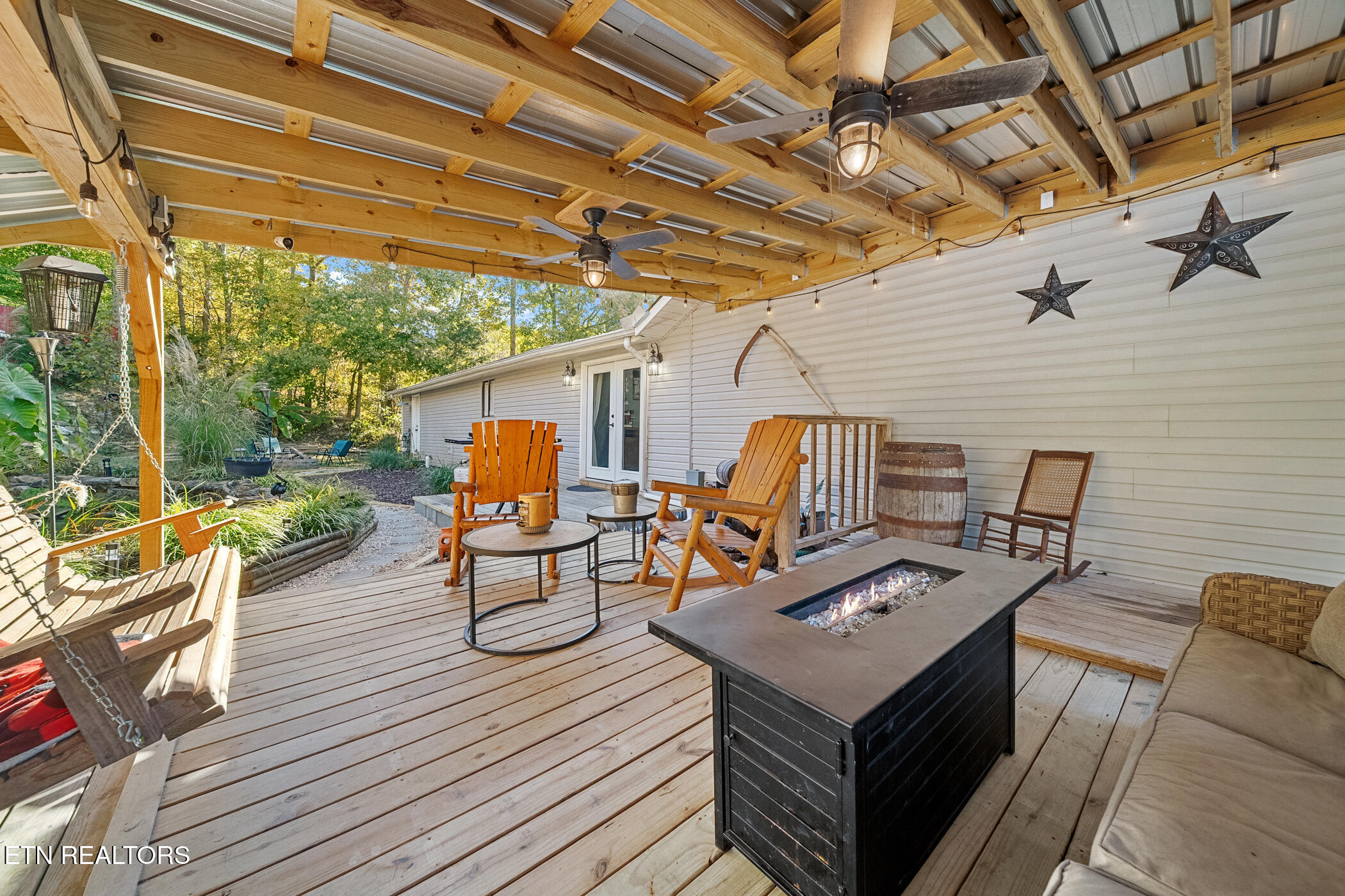 257 N Dark Hollow Rd