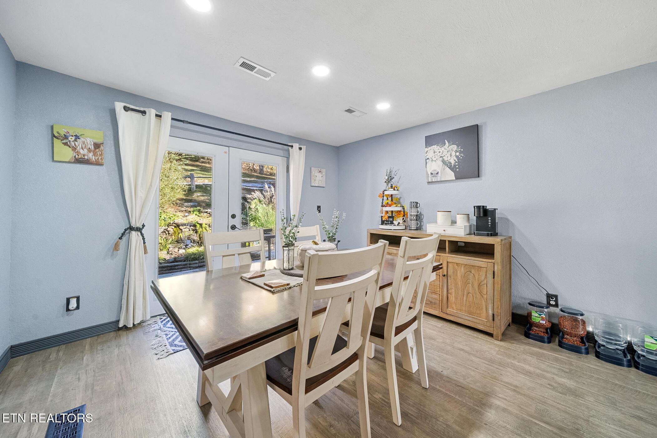 257 N Dark Hollow Rd