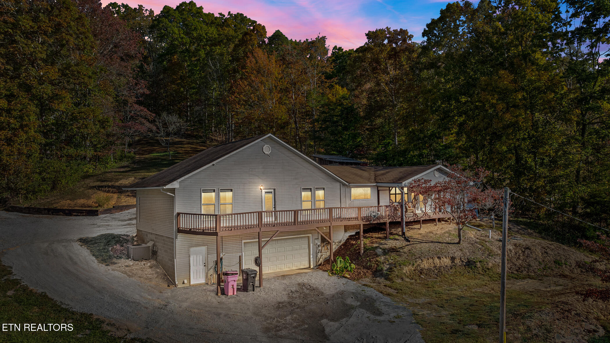 257 N Dark Hollow Rd