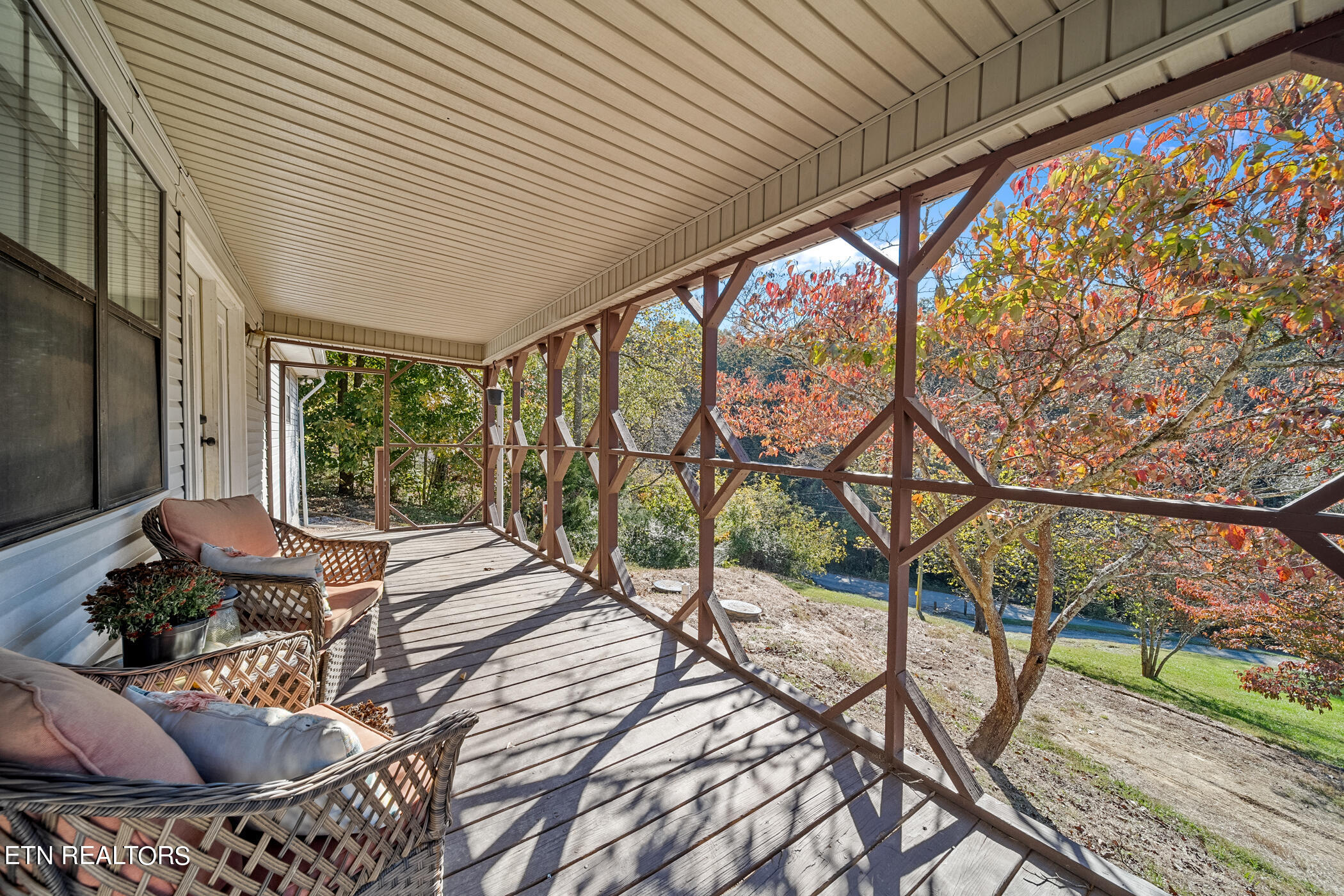 257 N Dark Hollow Rd