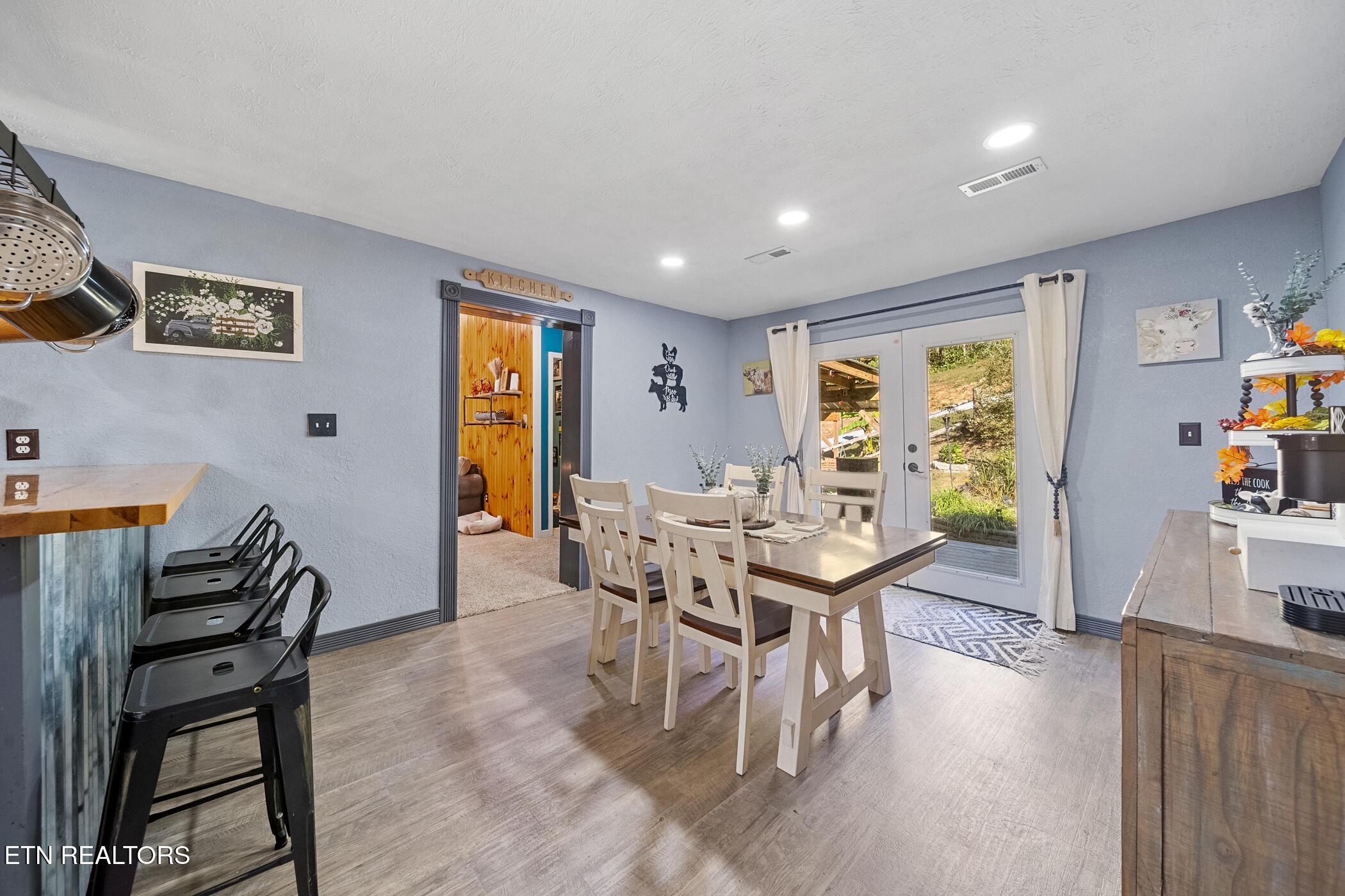 257 N Dark Hollow Rd