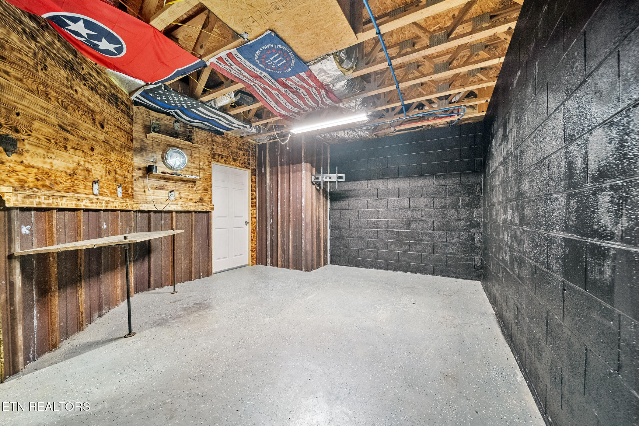 257 N Dark Hollow Rd