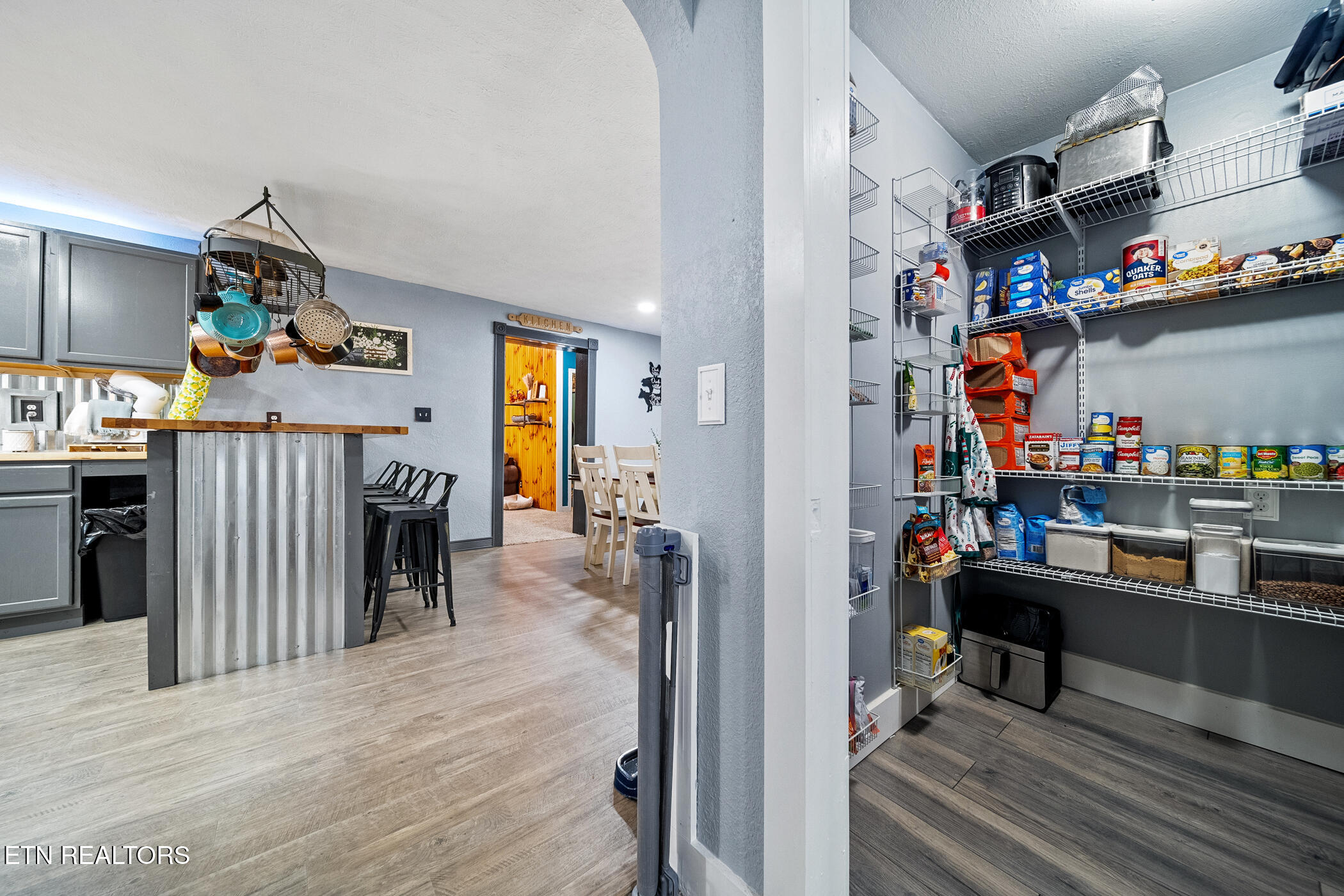 257 N Dark Hollow Rd