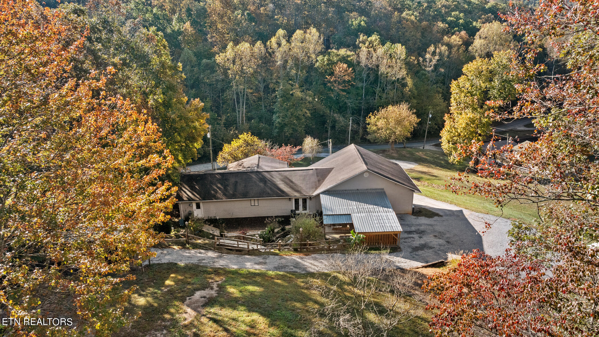 257 N Dark Hollow Rd