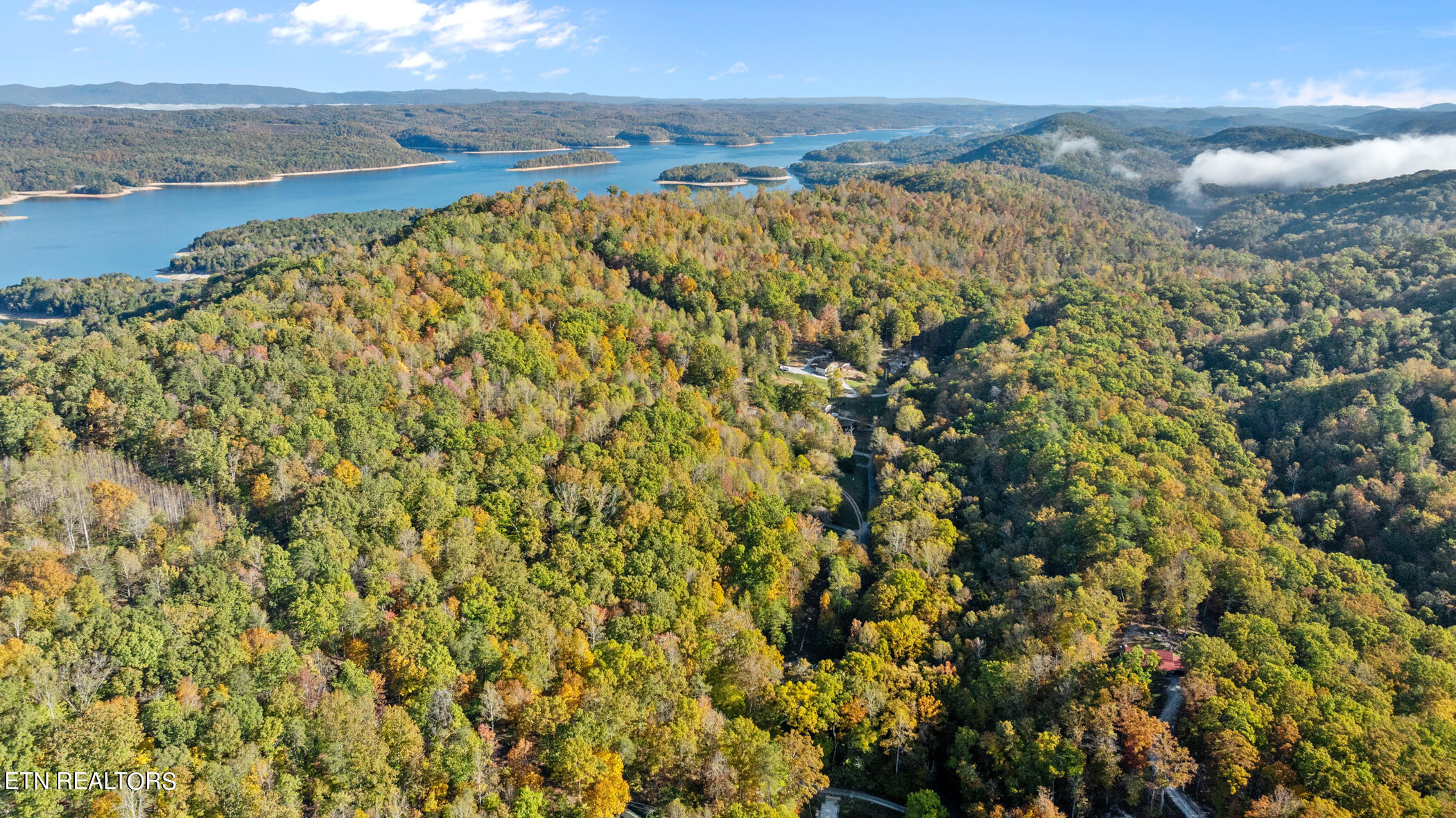 257 N Dark Hollow Rd