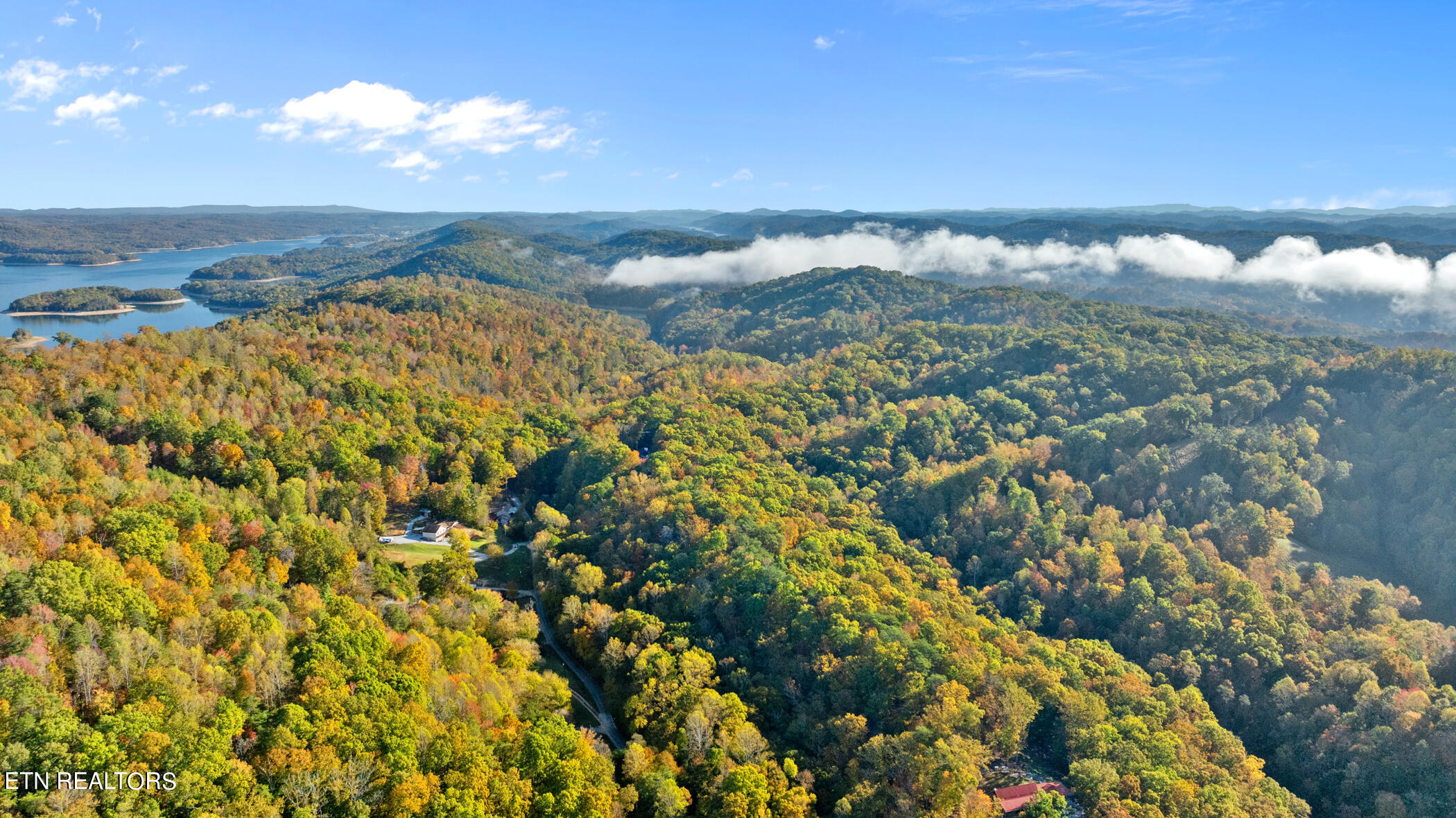 257 N Dark Hollow Rd