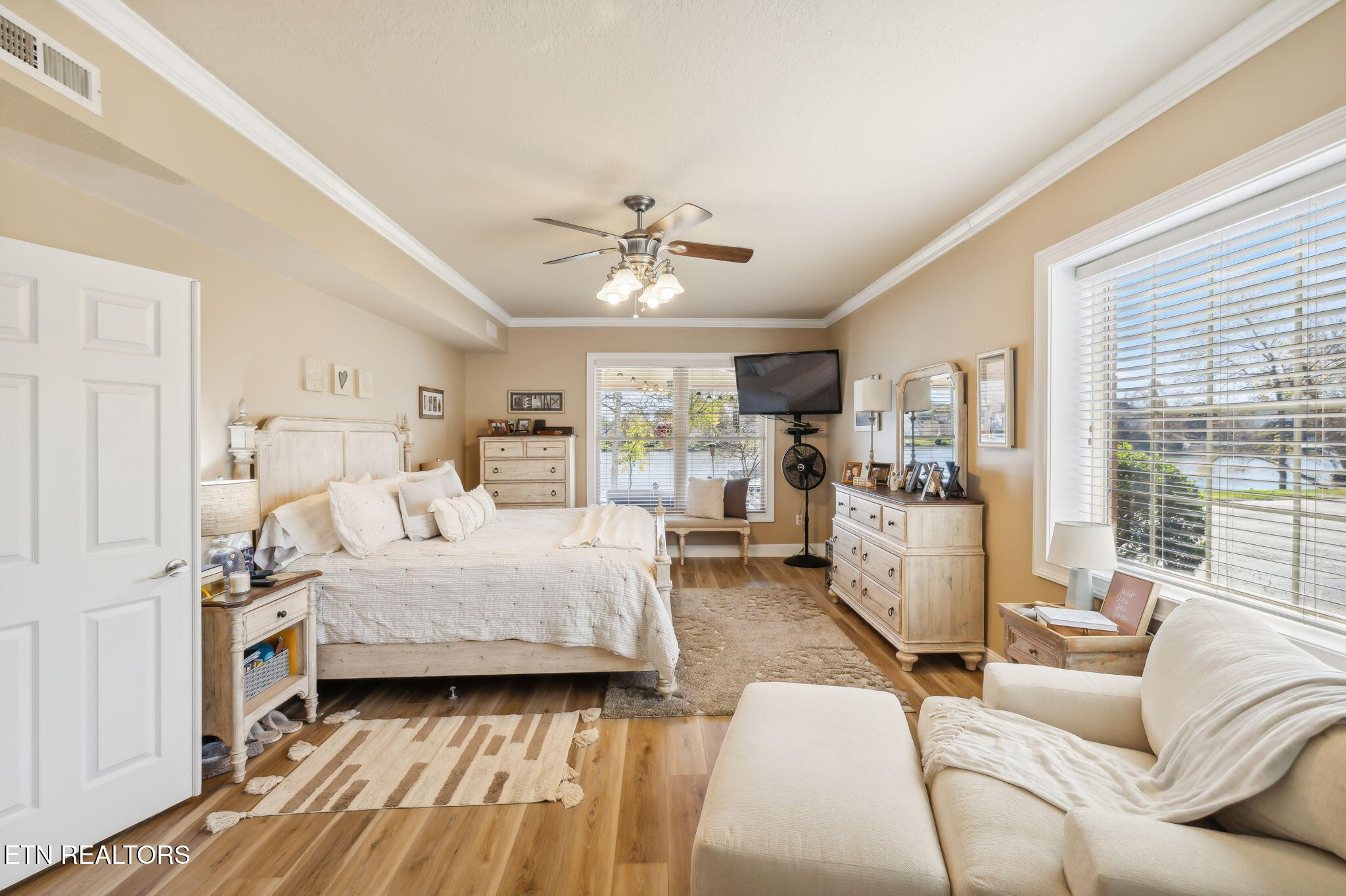 3812 Lake Pointe Drive