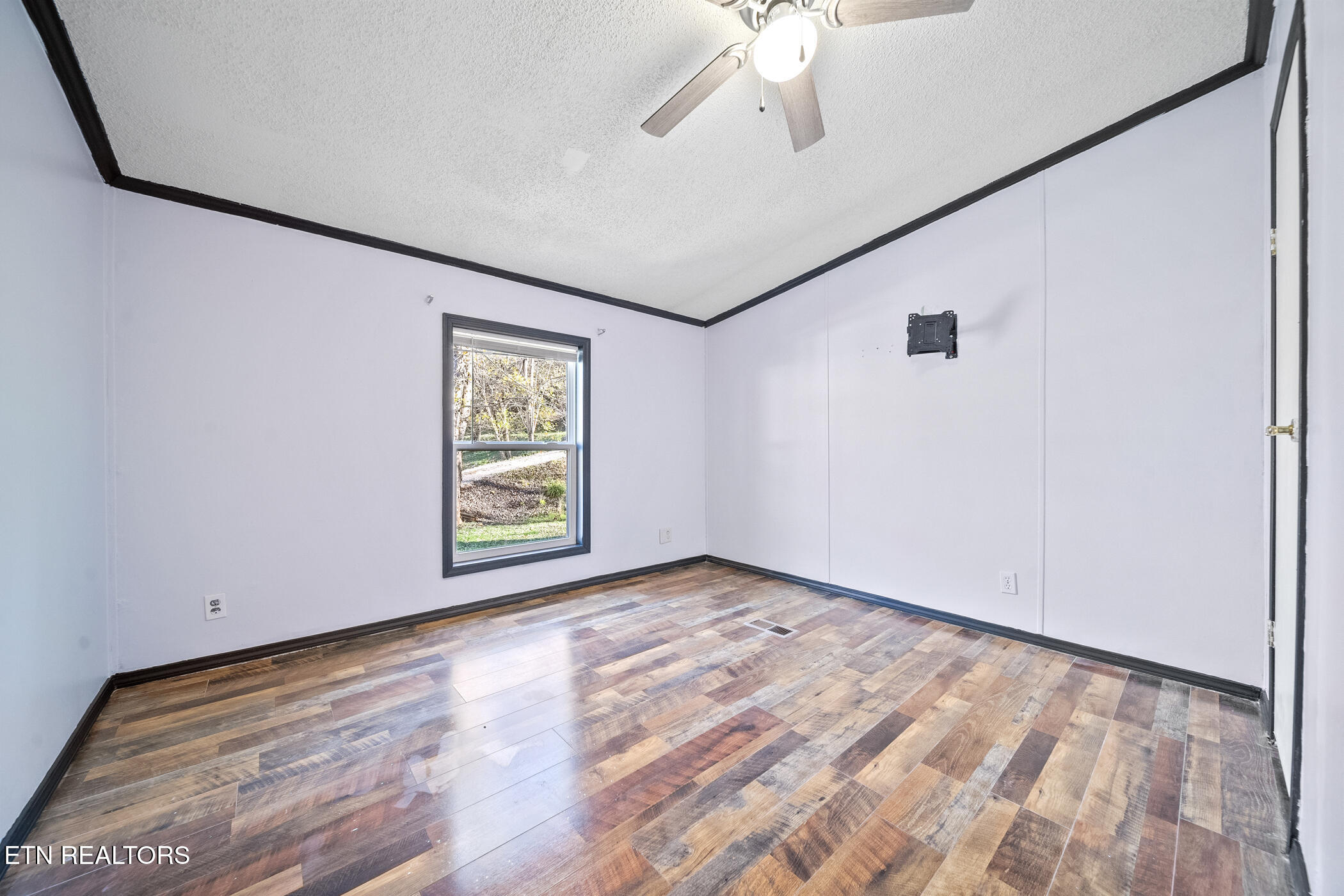 154 Andys Ridge Rd