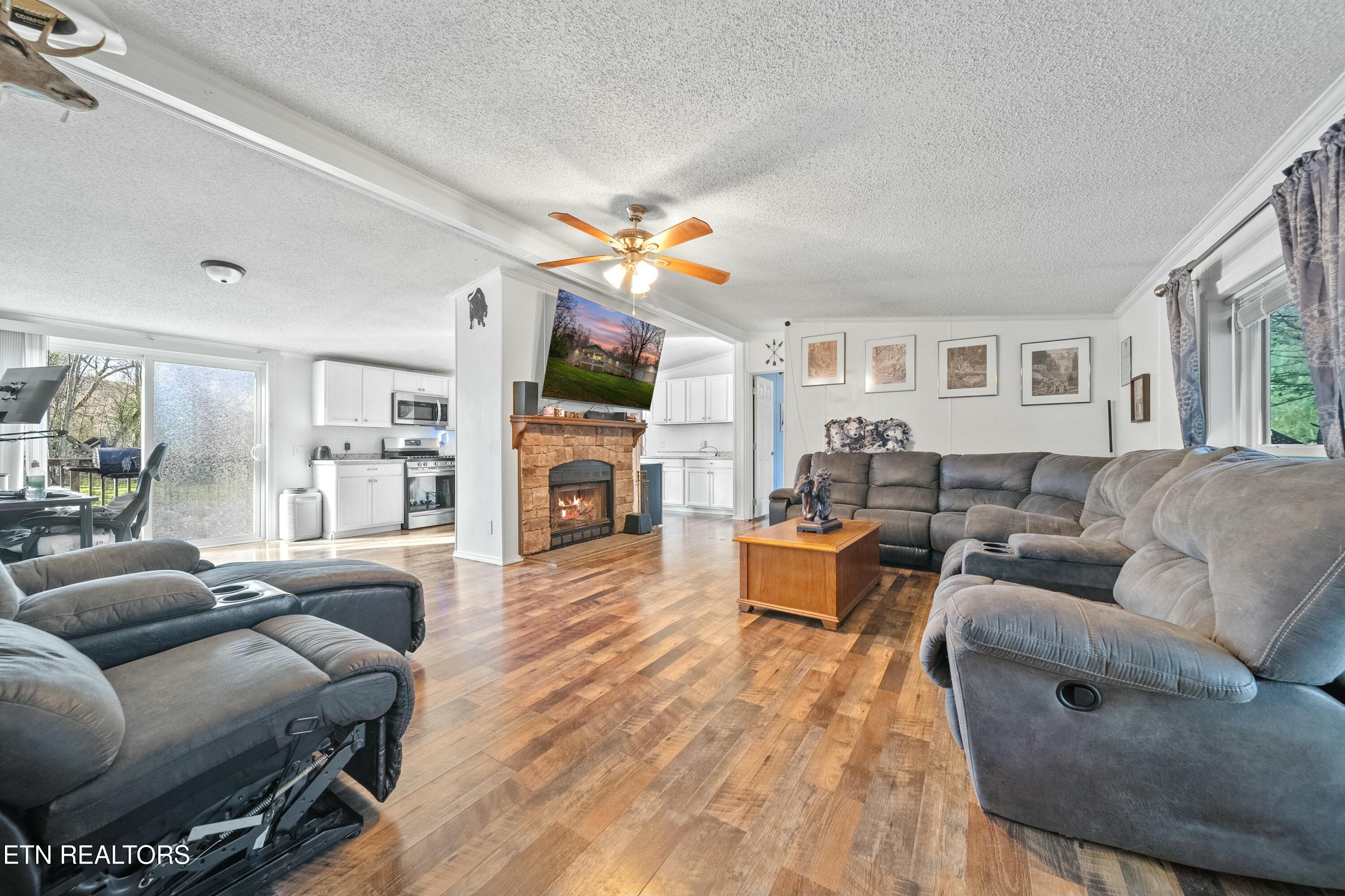 154 Andys Ridge Rd